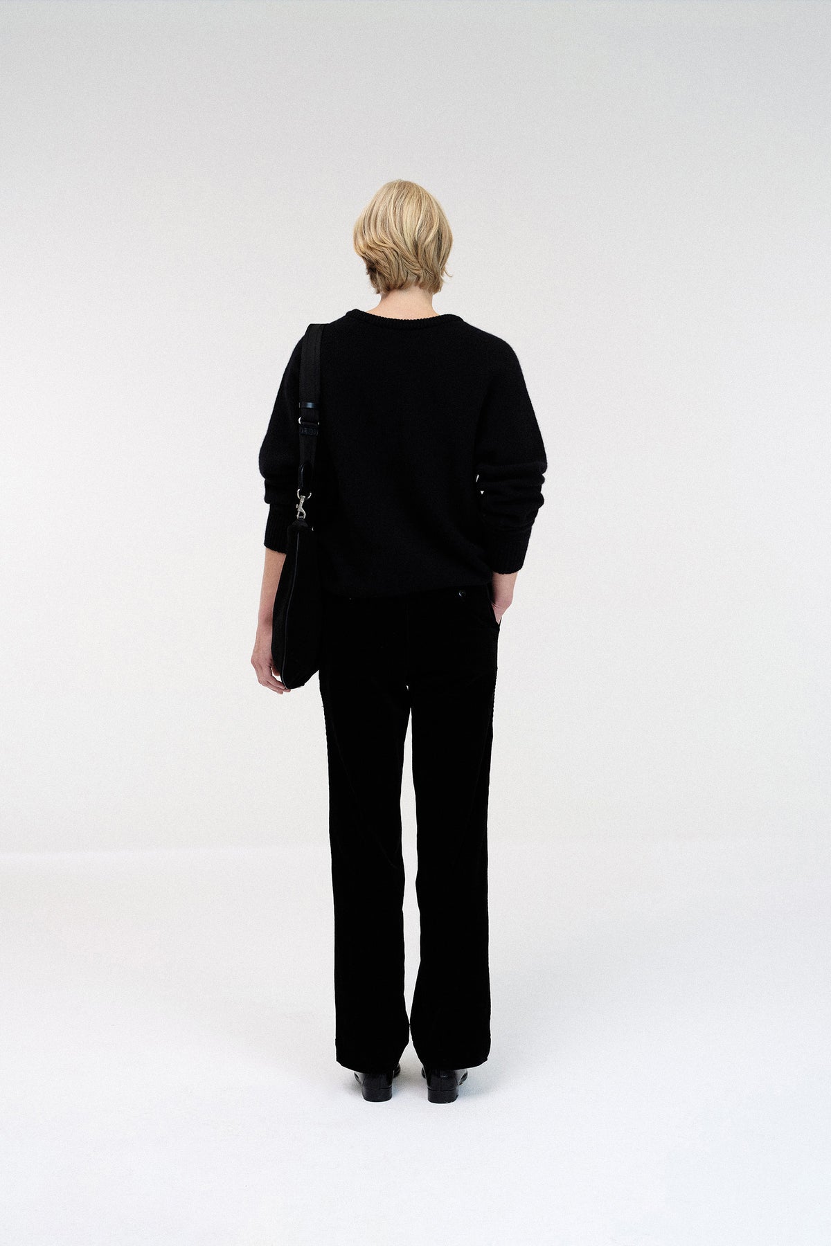 Nothing Written Pound alpaca sweater (Black)