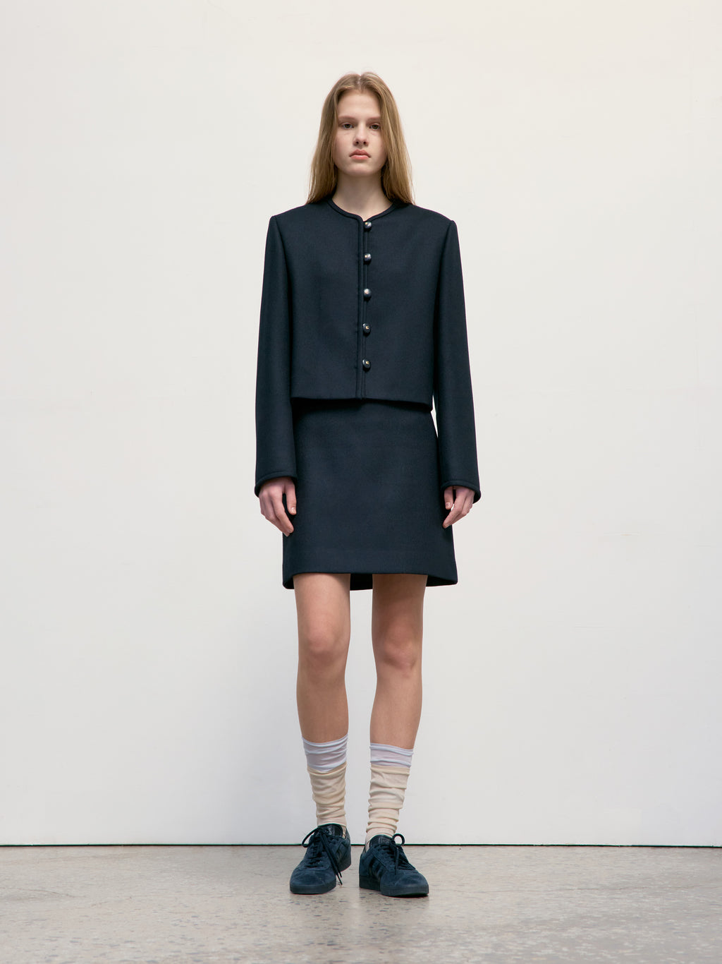 [low_classic] A-Line Mini Skirt
Black