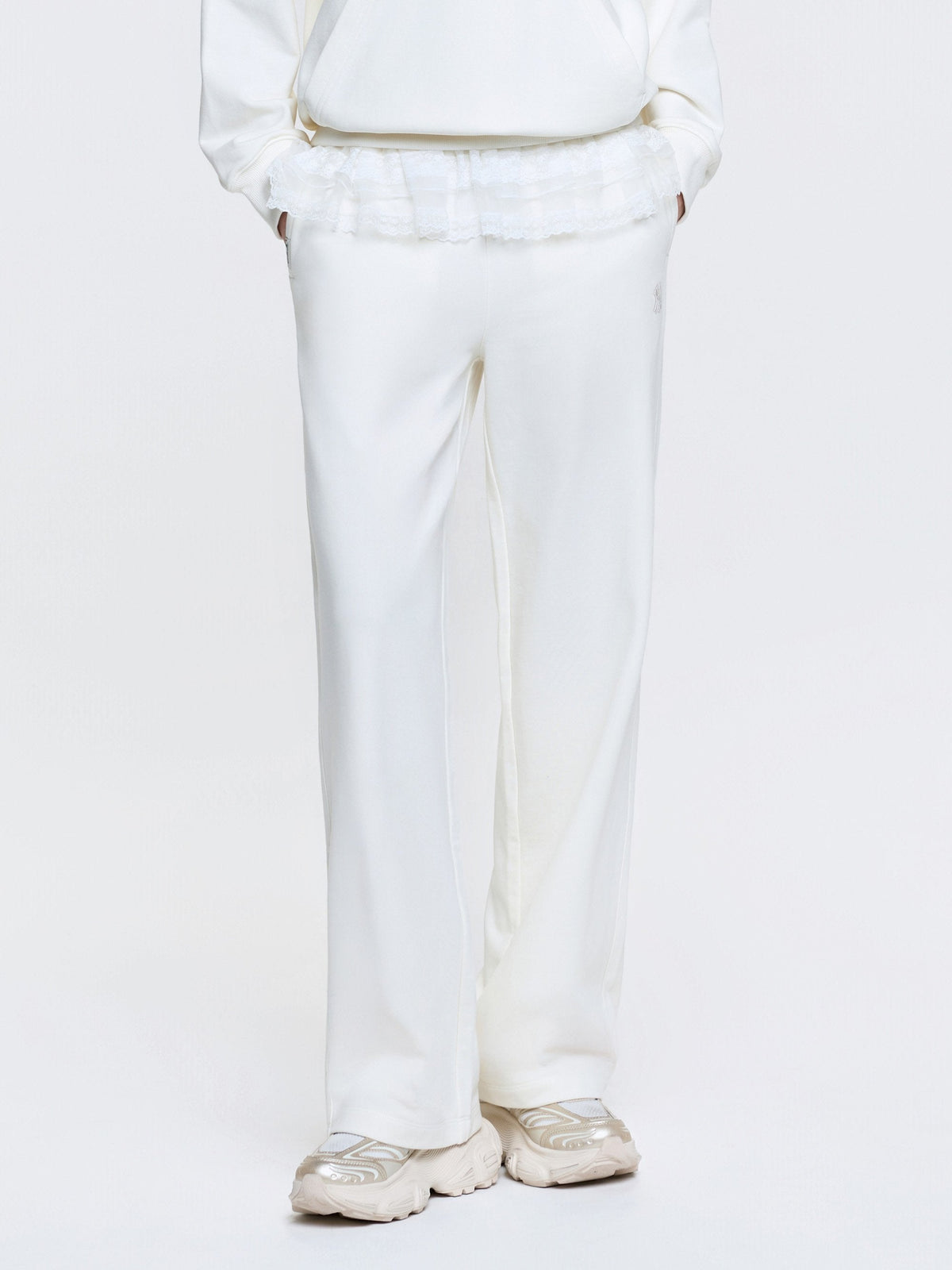 Mlb Women's Basic Lace Ruffle Semi Wide Pants