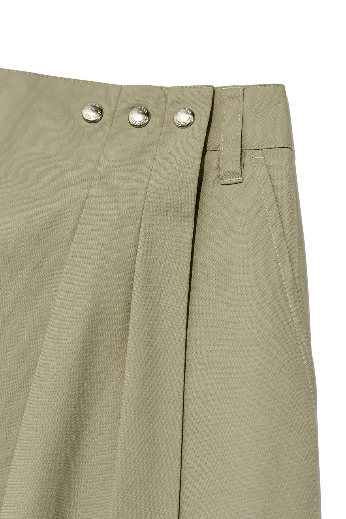 [matinkim] BERMUDA WRAP SKIRT PANTS IN BEIGE