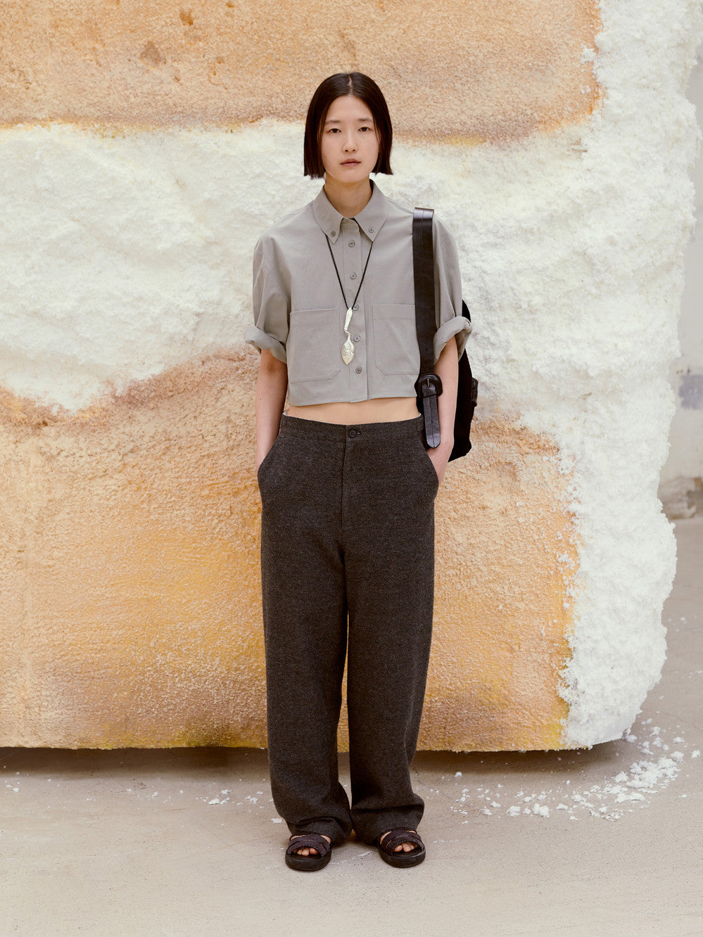 Low Classic Half Sleeve Cropped Shirt Khaki Grey