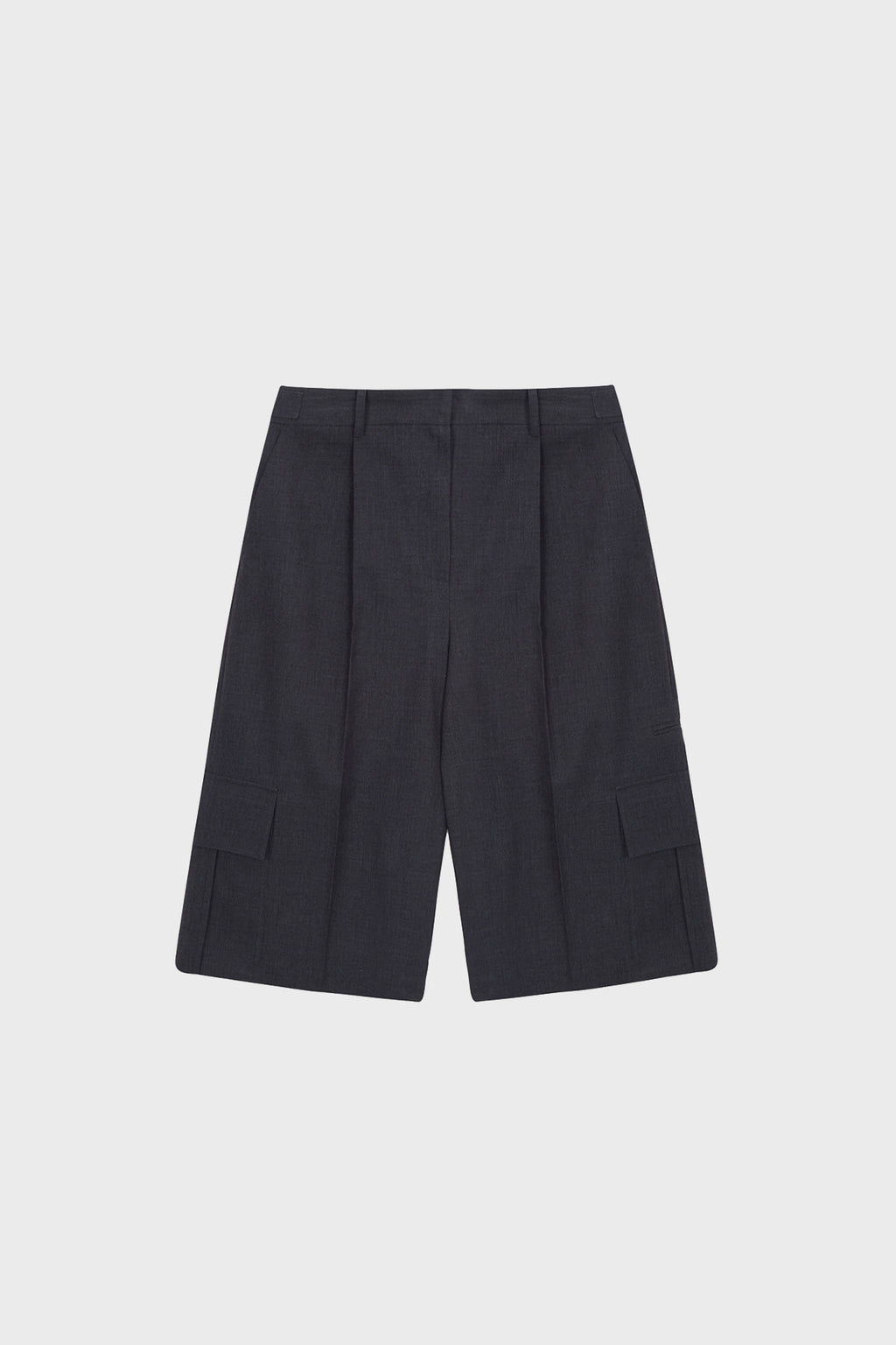 [matinkim] Cargo Detail Bermuda Pants IN Charcoal