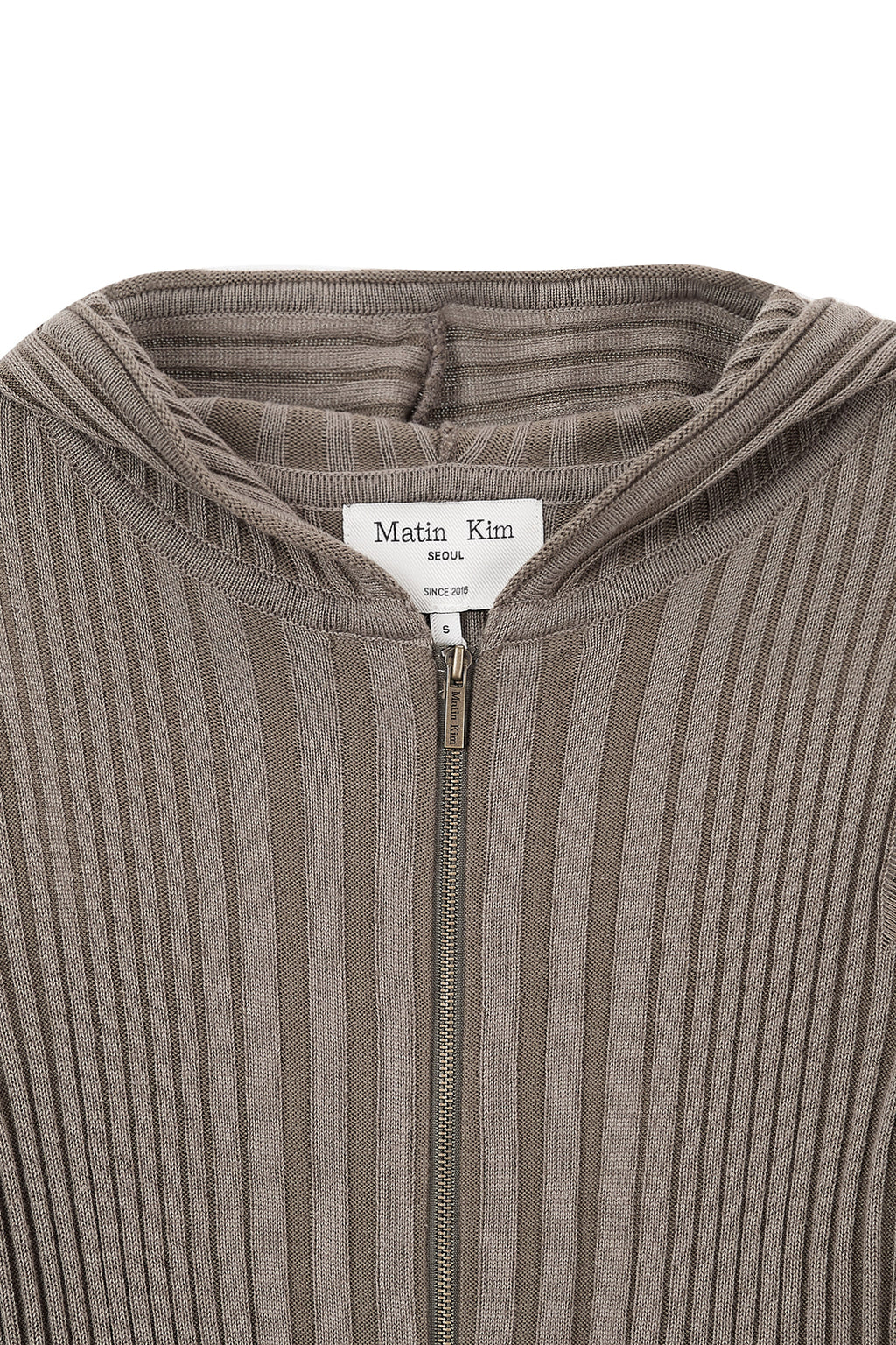 [matinkim] LOGO POINT DAMAGE SLIM HOODY CARDIGAN IN KHAKI BROWN