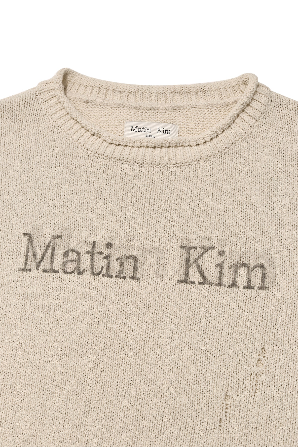[matinkim] CRACK LOGO VINTAGE KNIT PULLOVER FOR WOMEN IN BEIGE