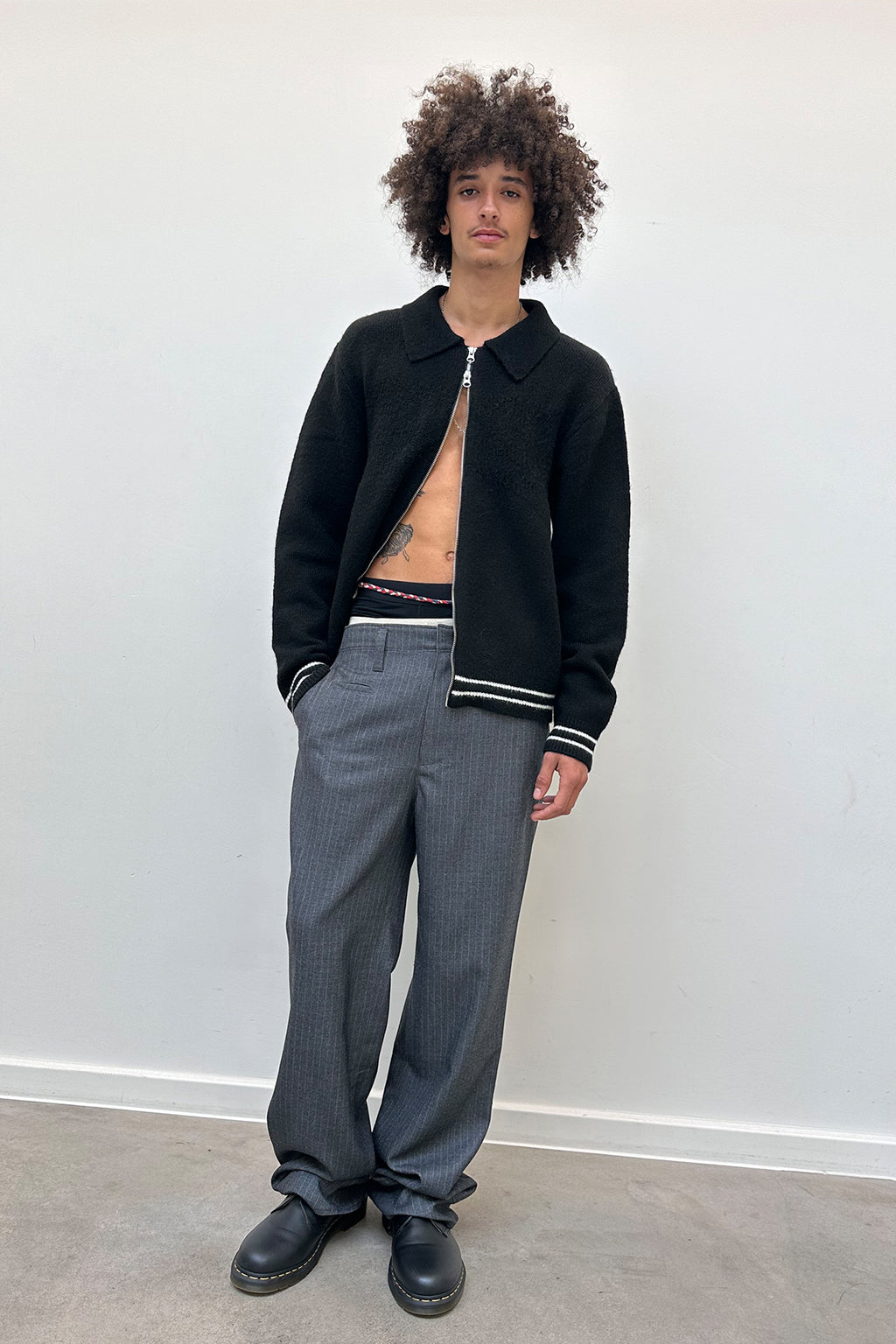 [matinkim] DETAIL POINT STRIPE TROUSER FOR MEN IN GREY