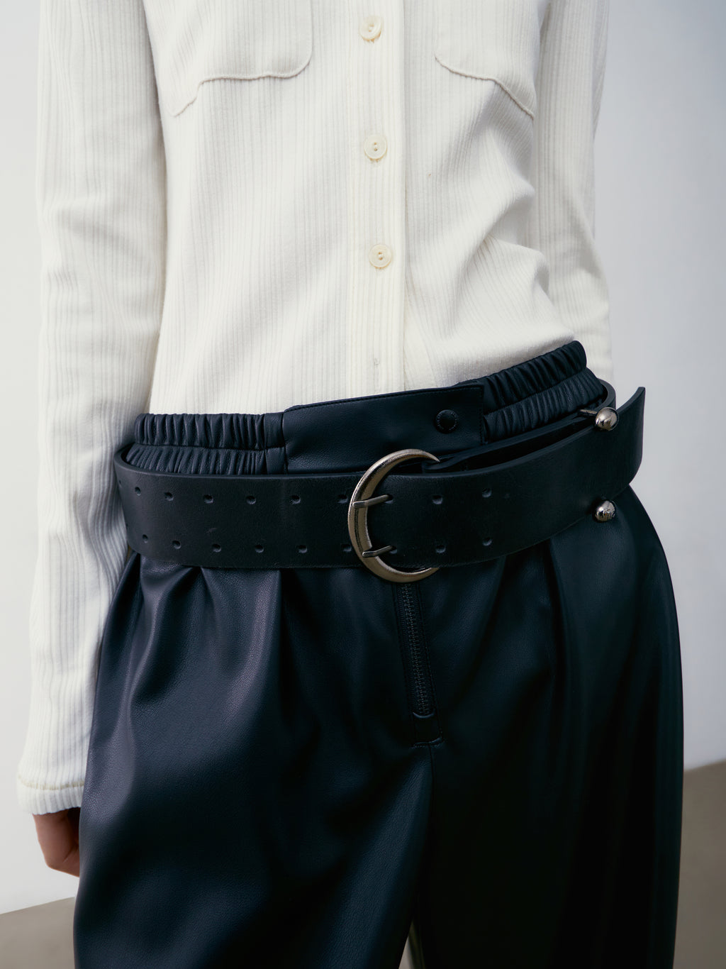 [low_classic] DOUBLE BELL LEATHER BELT
BLACK