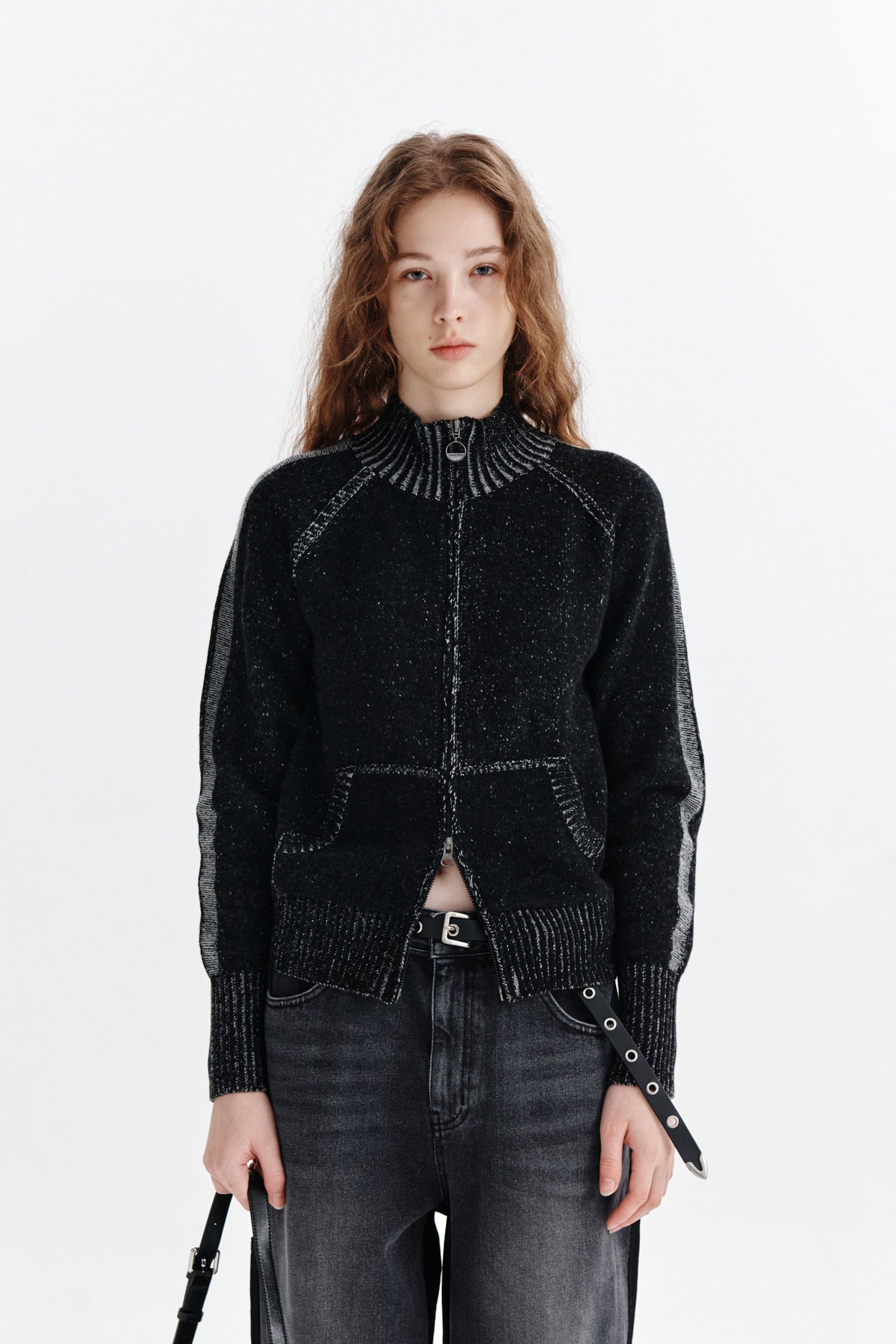 [matinkim] TWO TONE MIXED KNIT ZIP UP FOR WOMEN IN BLACK