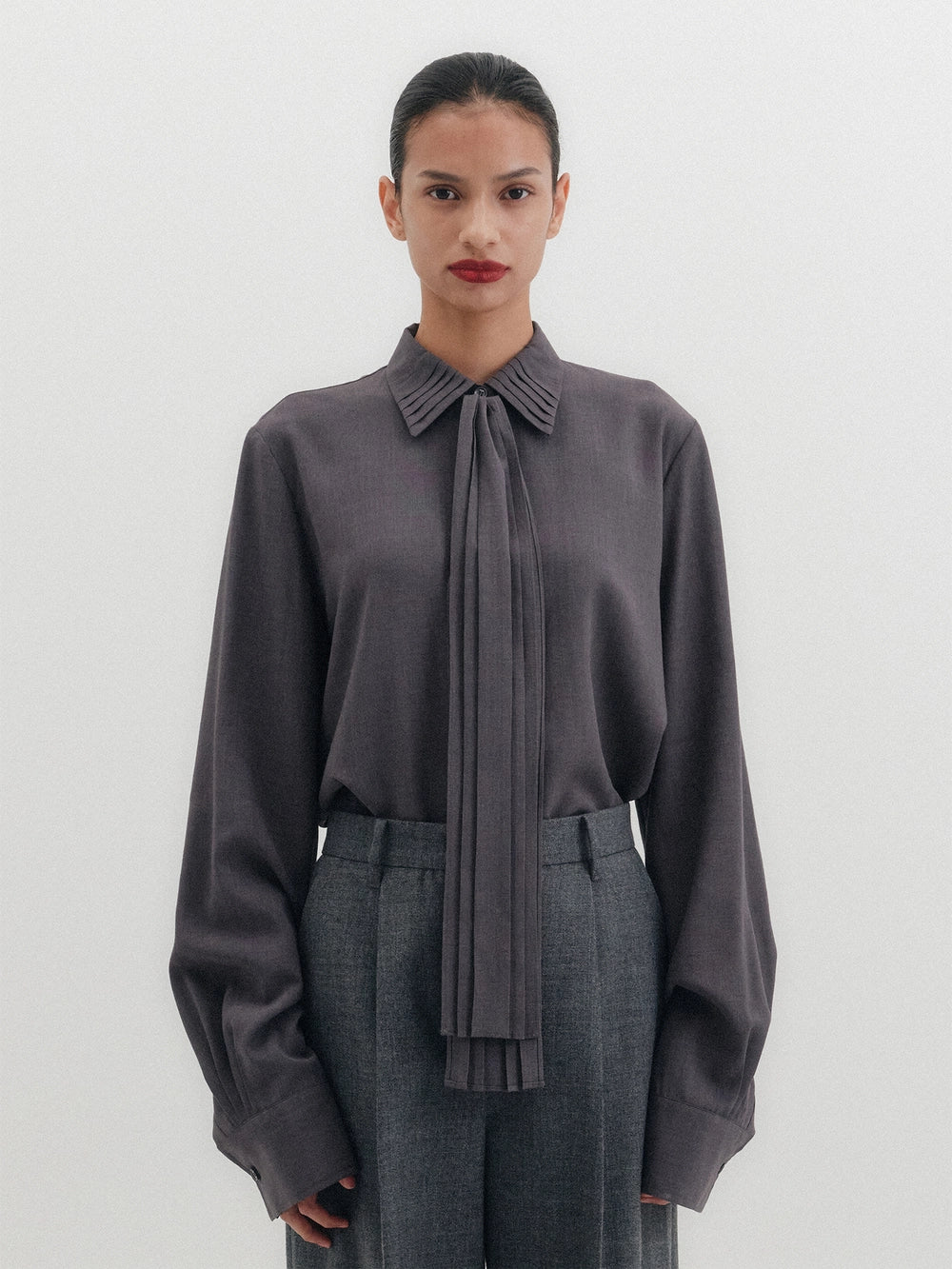 EENK Pleated Collar Tie Shirt - Gray