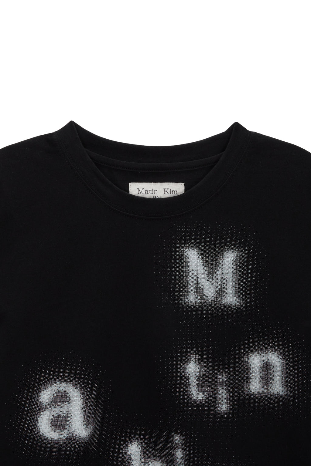 [matinkim] BLURRED LOGO CROP TOP IN BLACK