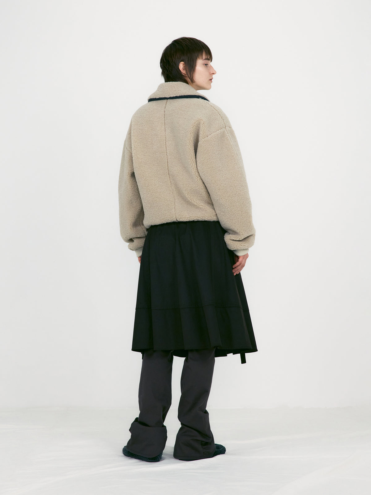 Low Classic Slit Hem Slim-Fit Pants Brown