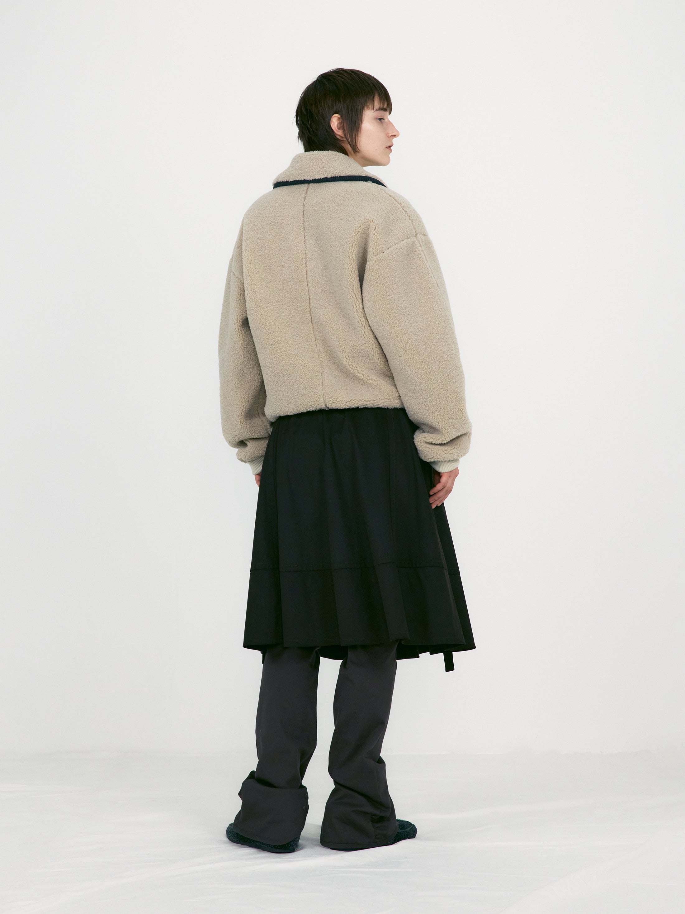 [low_classic] Slit Hem Slim-Fit Pants
Brown