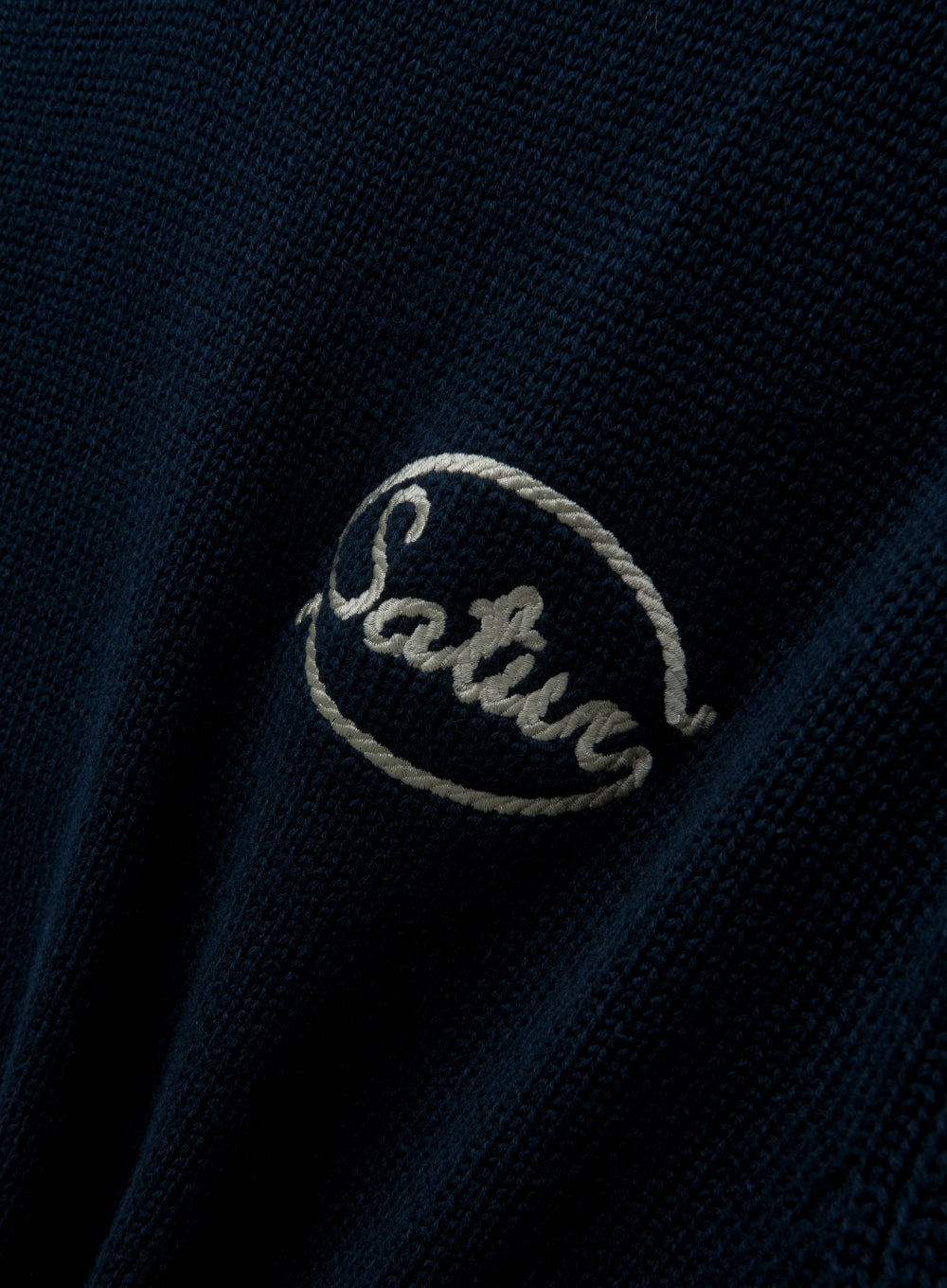 [satur] Rope Logo Embroidered V-Neck Knit - Navy