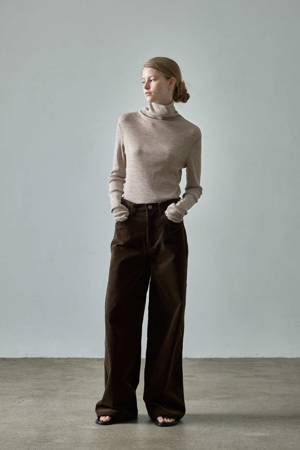 Facade Pattern Classic Corduroy Pants brown