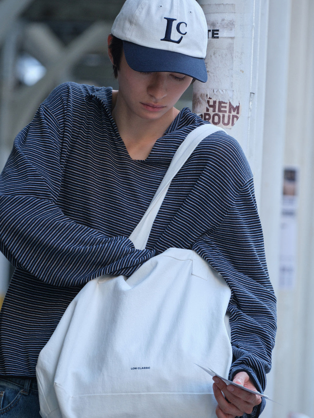 Low Classic Lc Logo Ball Cap White Navy