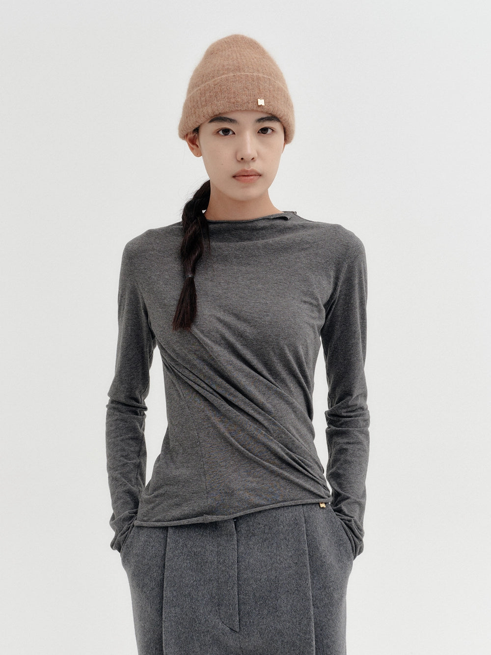 EENK Asymmetric Twist Long-Sleeve T-shirt - Gray
