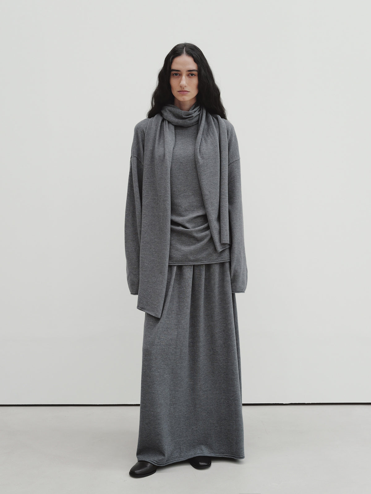 Moia maxi flow knit skirt (gray)