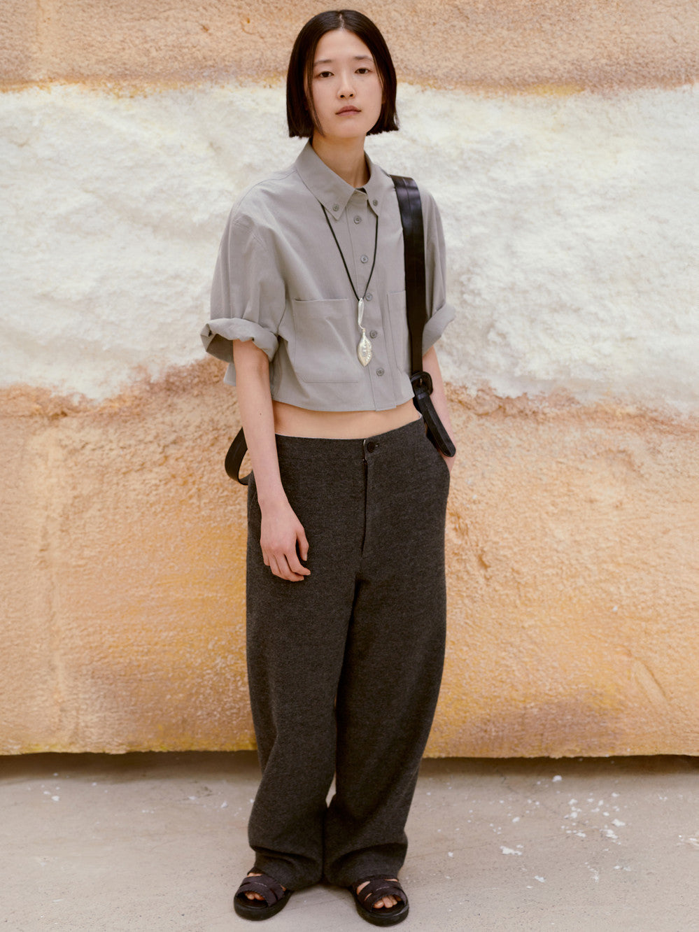 Low Classic Half Sleeve Cropped Shirt Khaki Grey