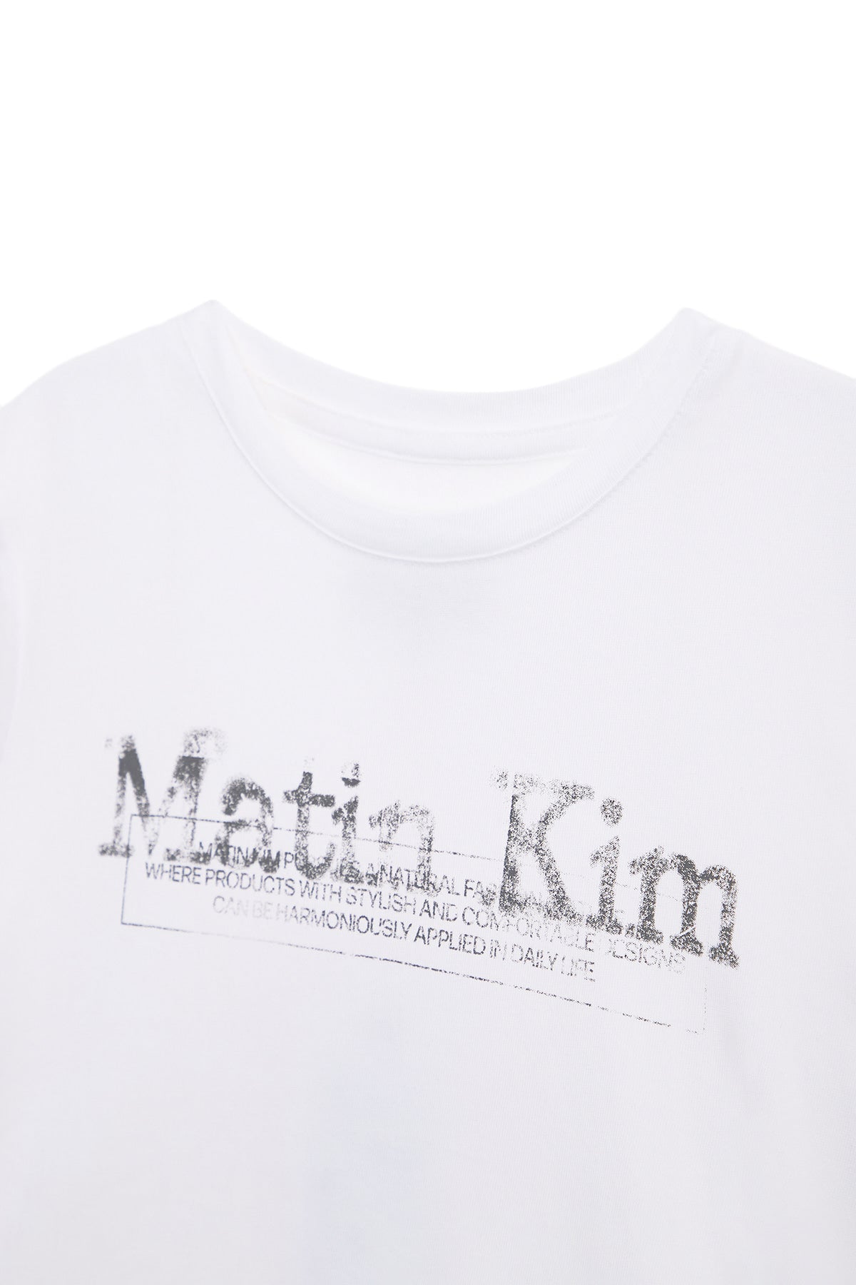 [matinkim] STAMP LOGO GRAPHIC CROP TOP IN WHITE