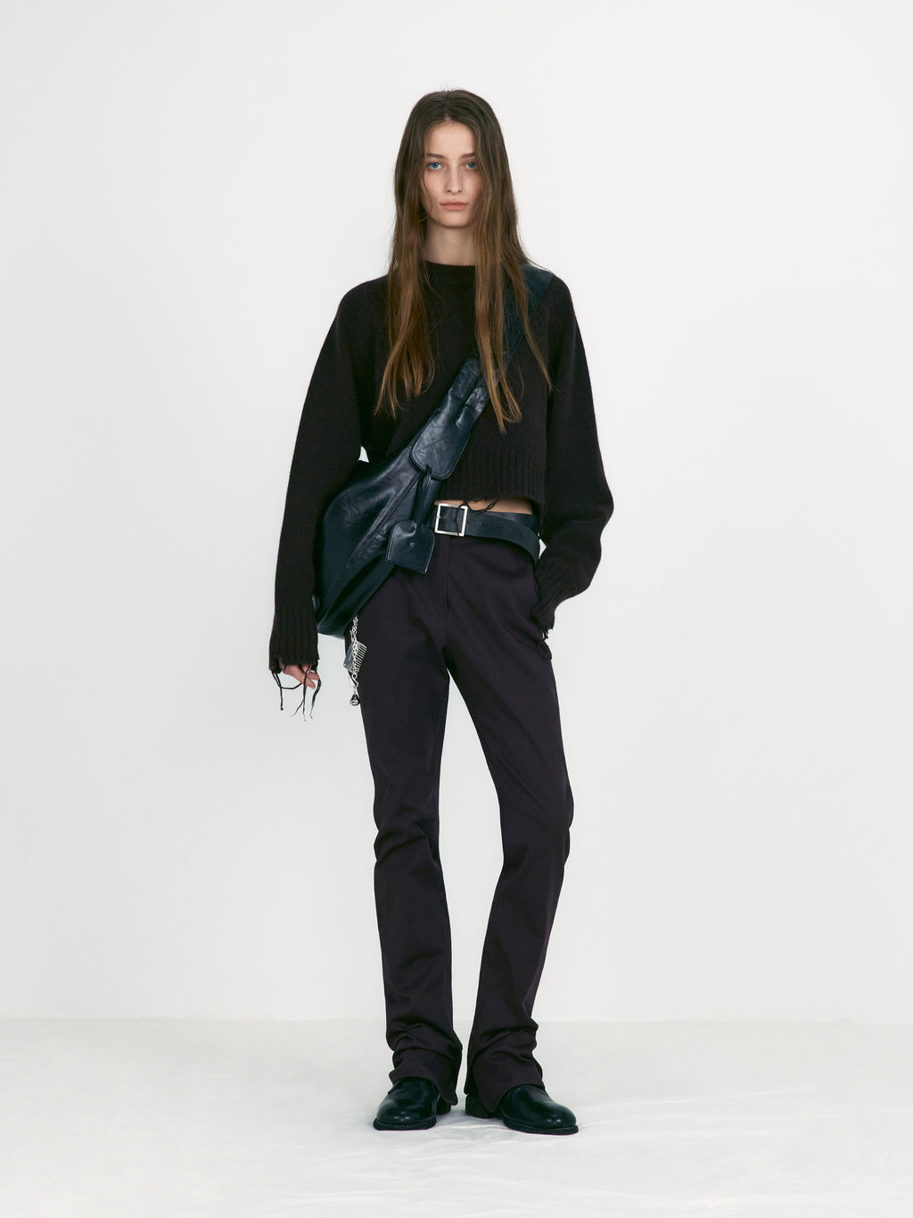 [low_classic] Slit Hem Slim-Fit Pants
Purple Brown