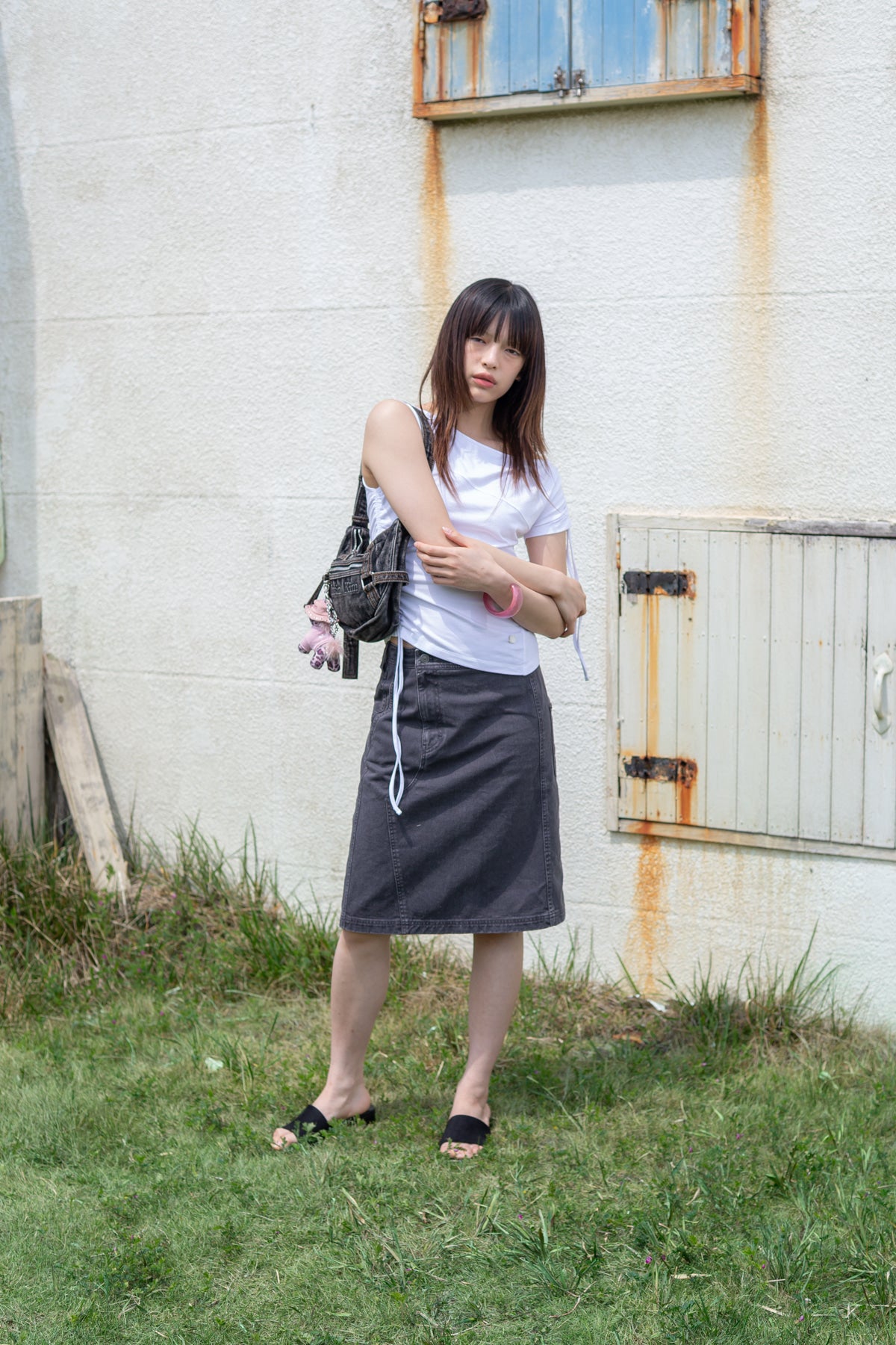 [matinkim] STRING OFF SHOULDER SLIM TOP IN WHITE