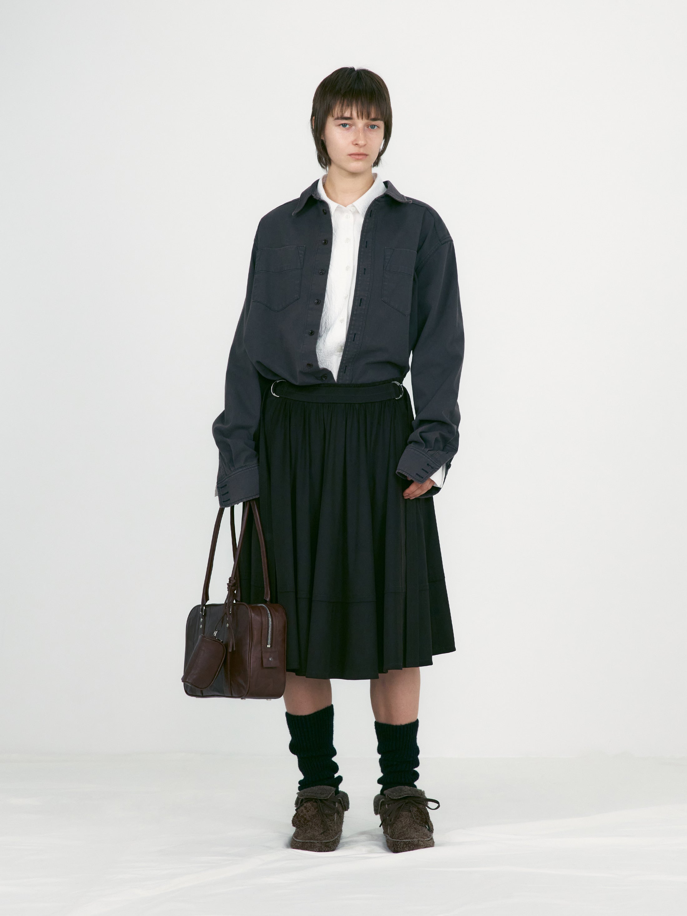 [low_classic] Flared Hem Leg Warmer
Black