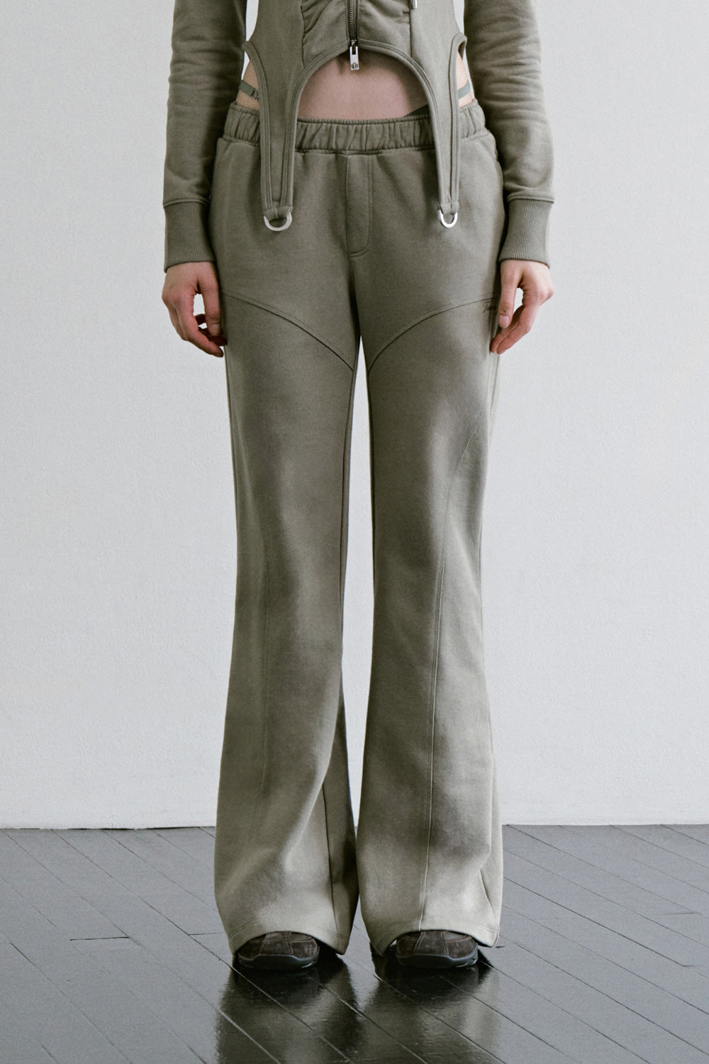 Treemingbird Slim Bootcut Set-up Sweat Pants Khaki