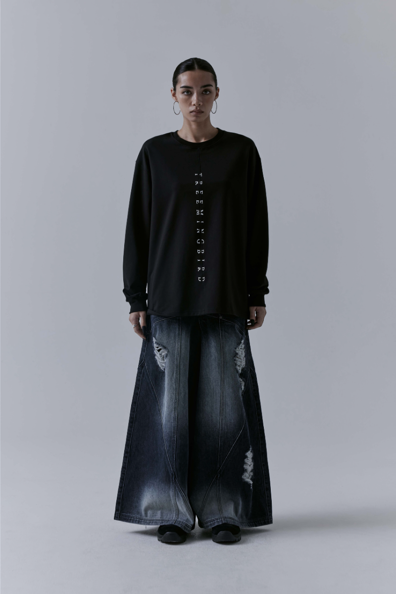 Treemingbird Incision Lettering Over-fit Long Sleeves Black