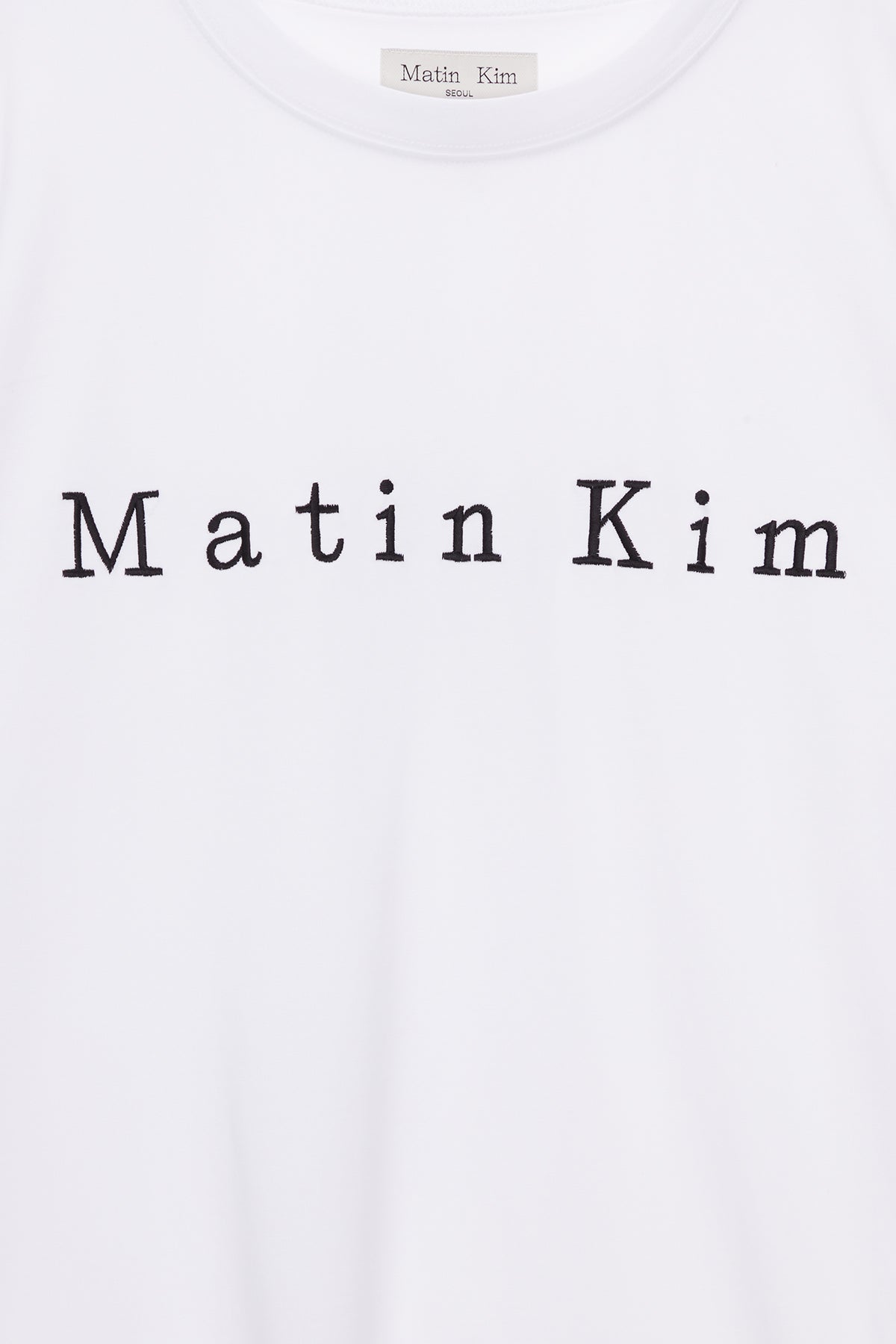 [matinkim] MATIN EMBROIDERY LOGO TOP IN WHITE