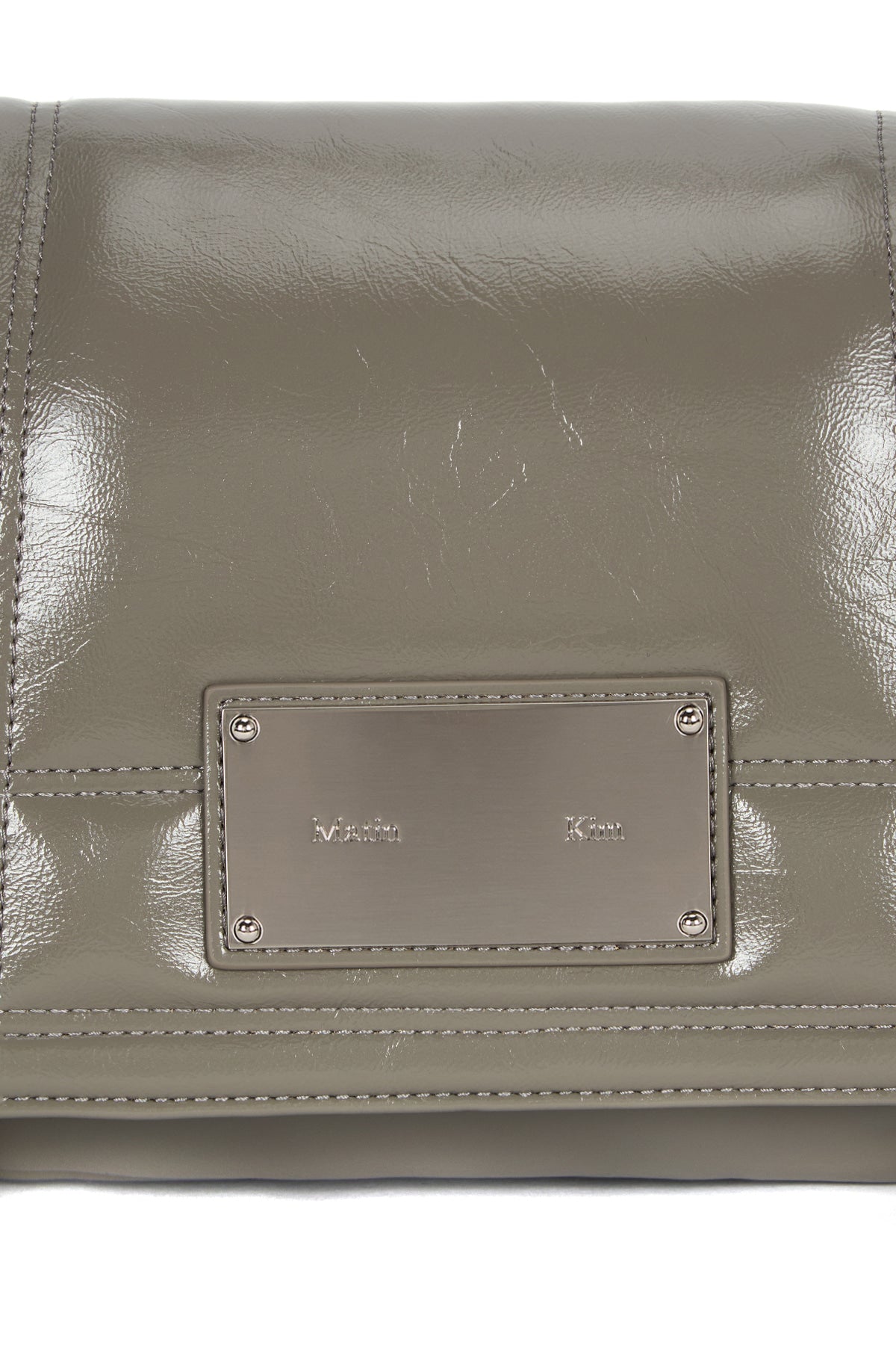 [matinkim] GLOSSY QUILTING MEDIUM CHAIN BAG IN GREY