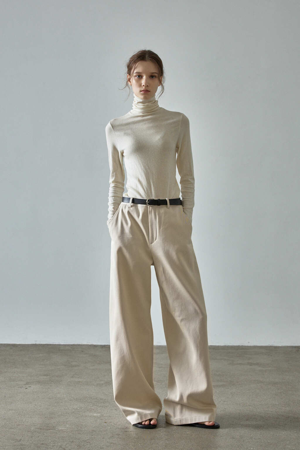 Facade Pattern Relaxed Cotton Pants cream