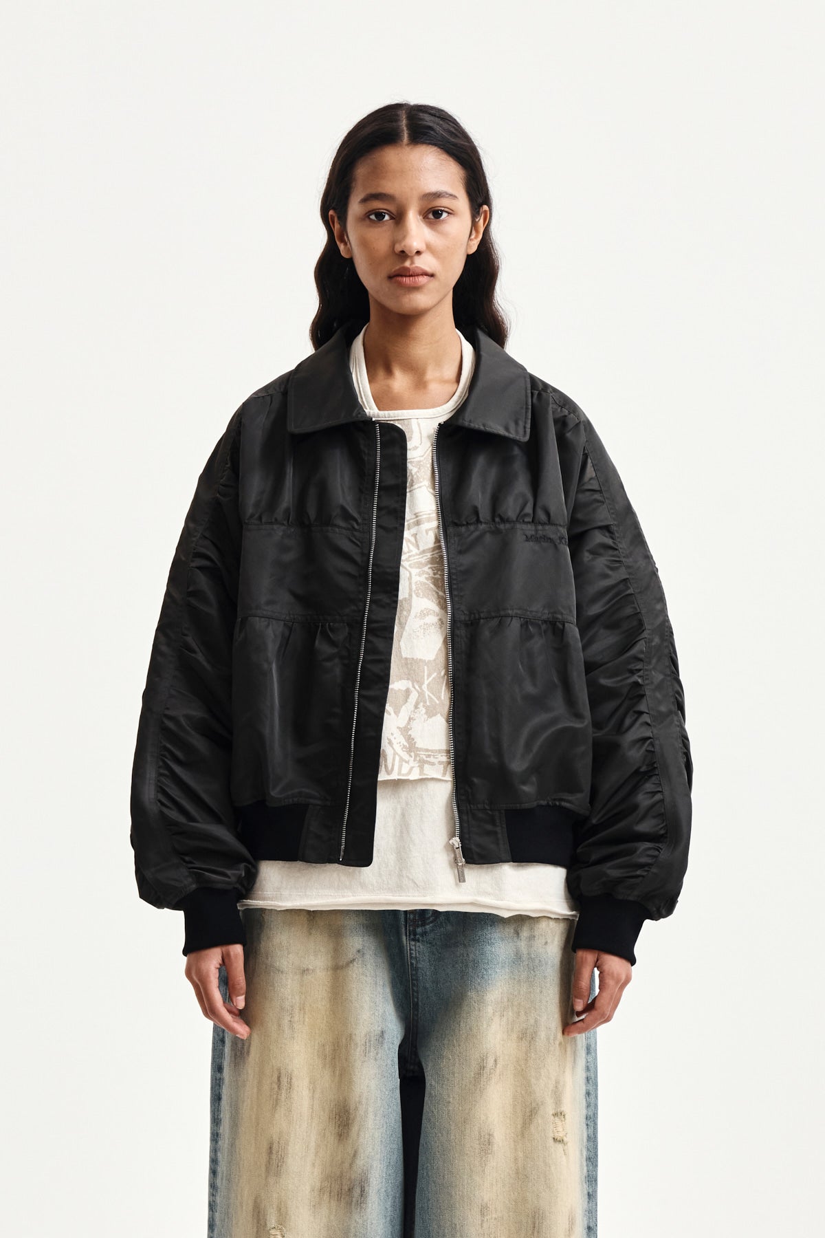 [matinkim] SMALL LOGO SHIRRING JUMPER IN KHAKI