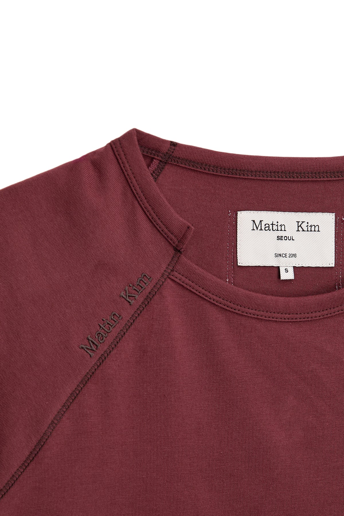 [matinkim] TWIST POINT SLIM TOP IN BURGUNDY