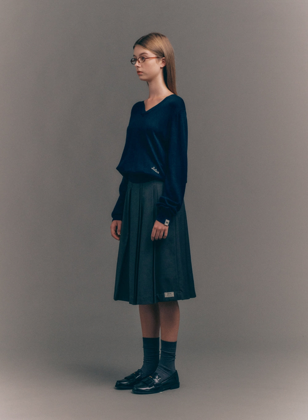 [satur] (W) V-Neck Fine Wool Knit - Navy