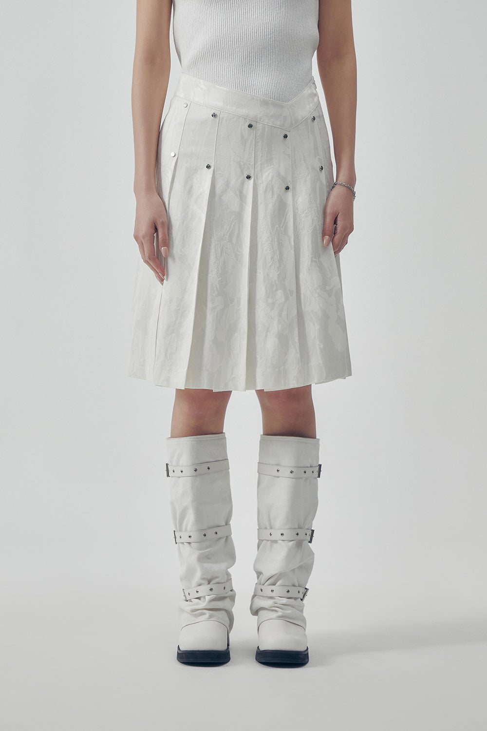 Treemingbird Marble Rivet Pleated Skirt Ivory