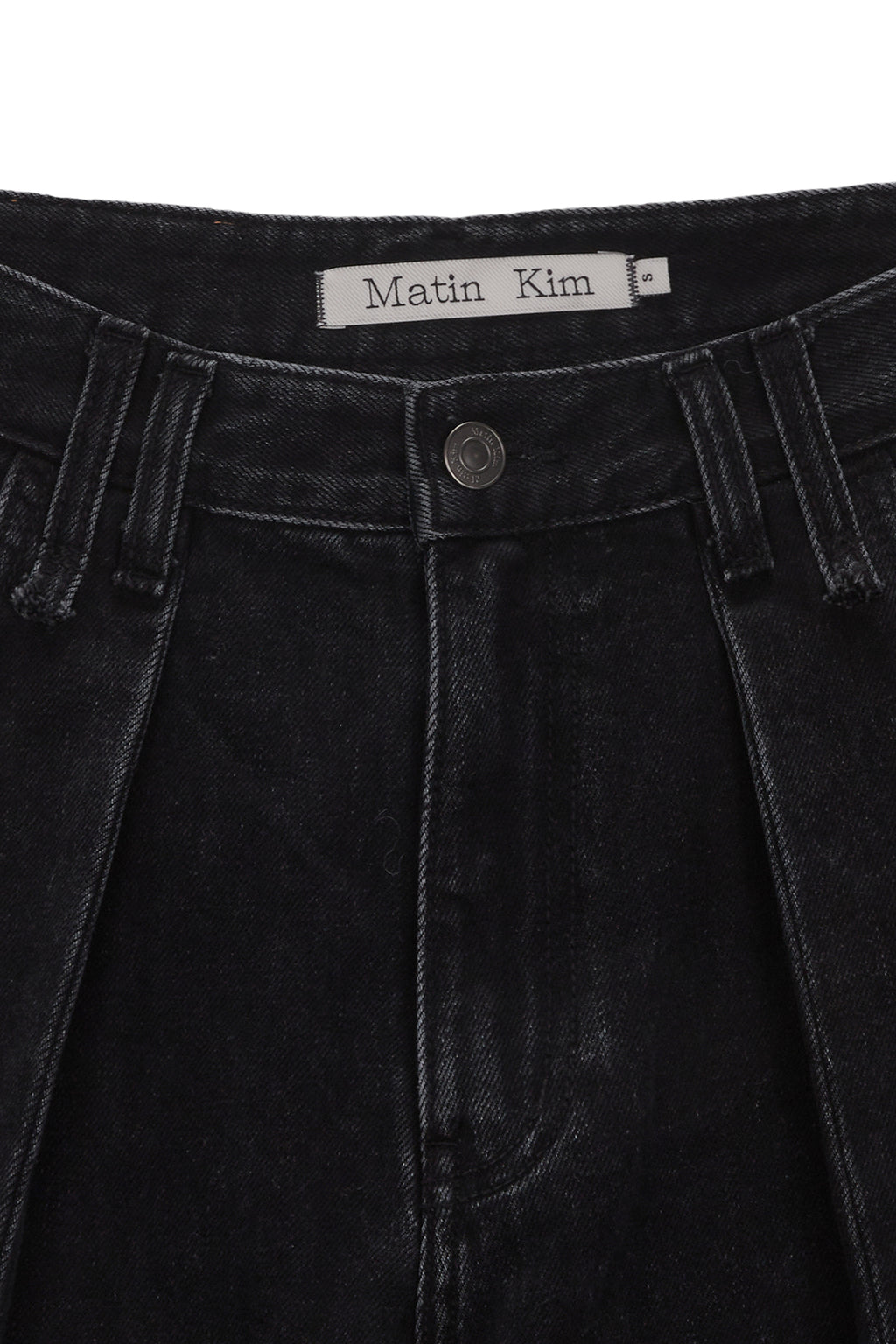 [matinkim] TUCK POINT WIDE DENIM PANTS IN BLACK