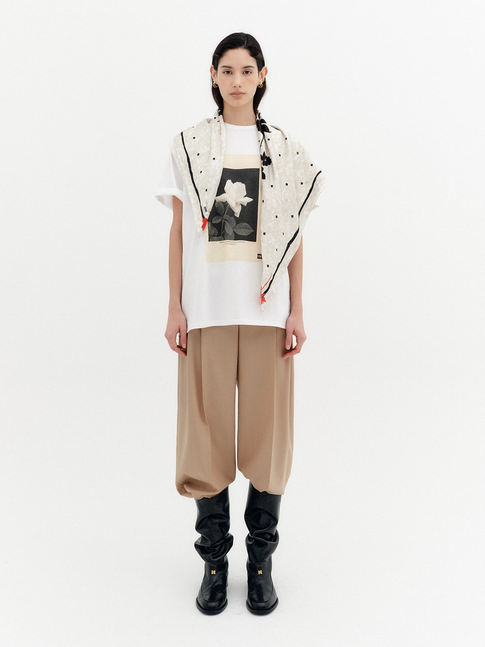 EENK Rose Graphic Front T-shirt - White