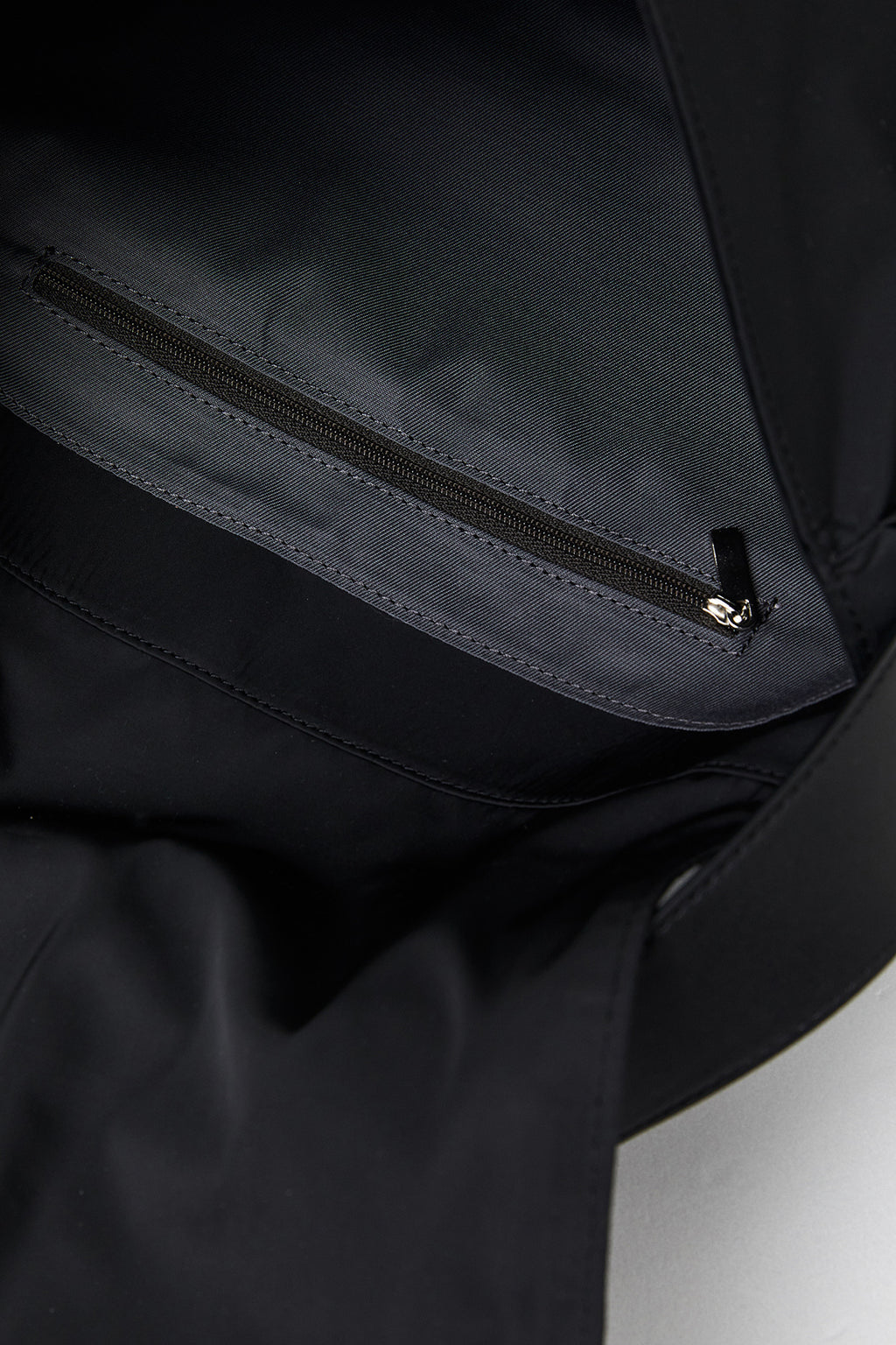 [matinkim] BUCKLE BAG IN BLACK