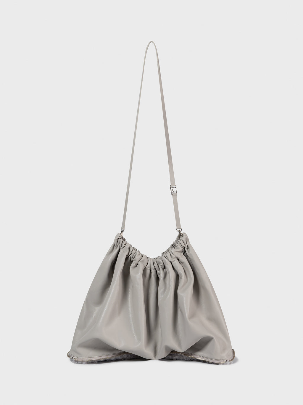 [low_classic] FUR TRIANGLE POP-UP BAG
GREY