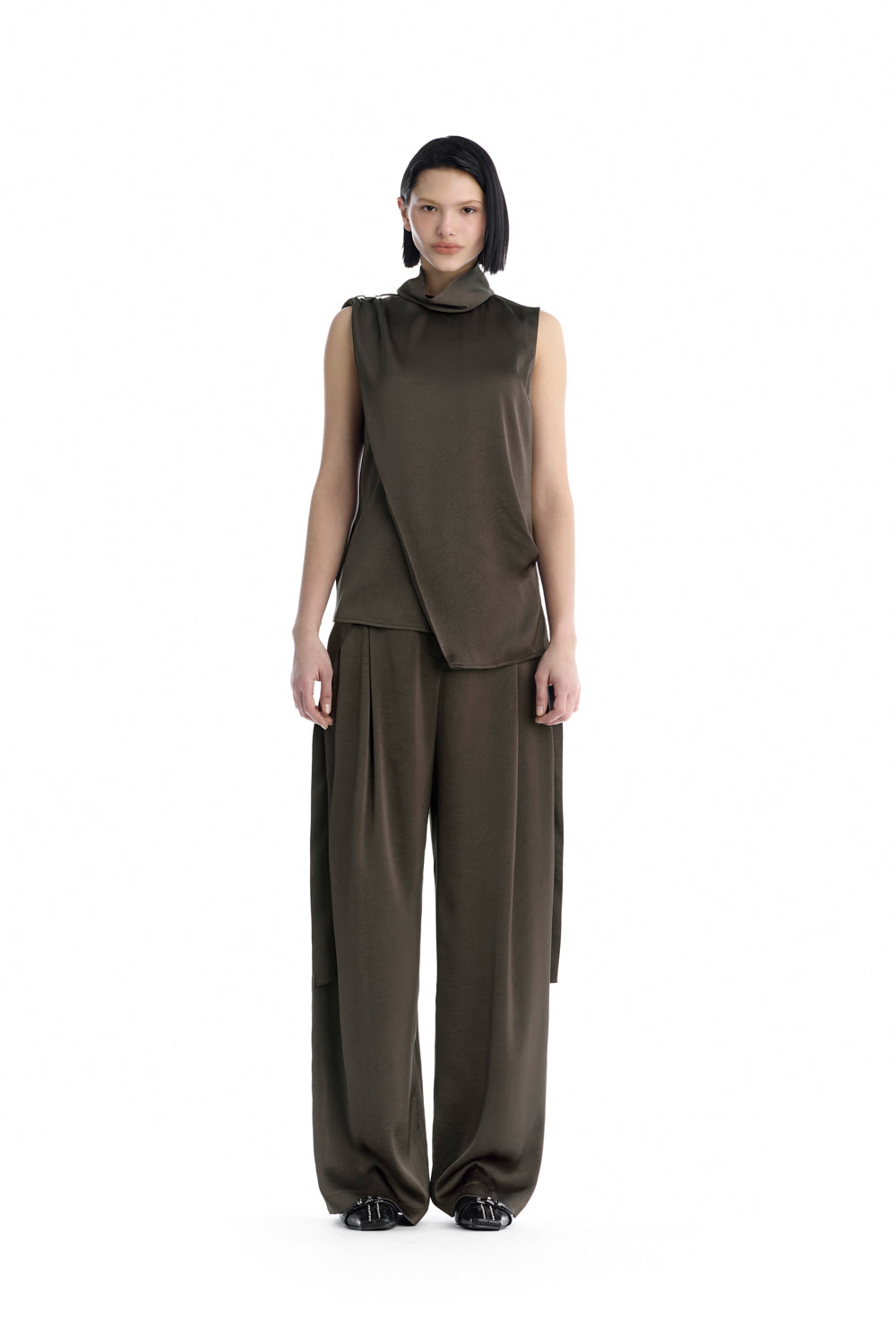 Treemingbird Draped High Neck Set-Up Sleeveless Top Brown