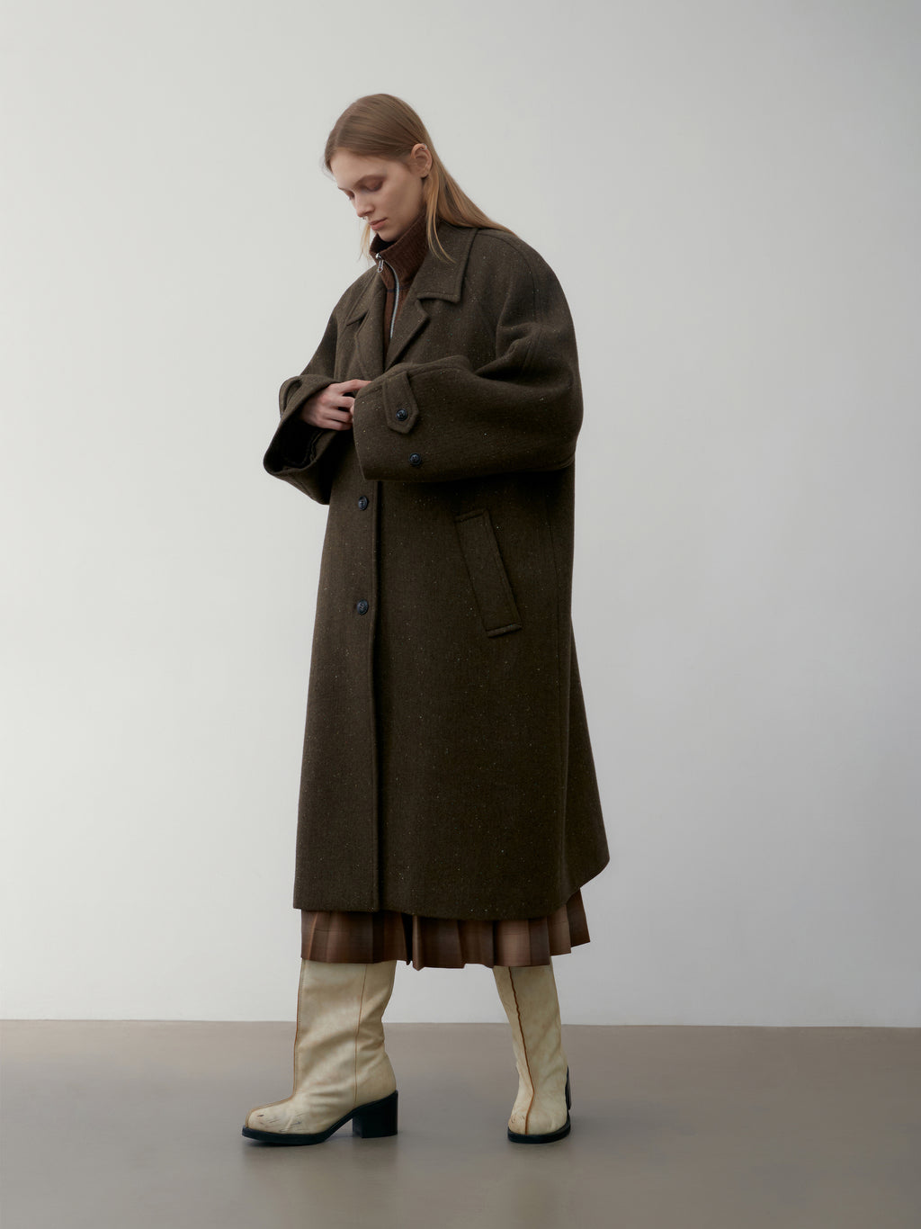 [low_classic] CASHMERE RAGLAN SLEEVE COAT
KHAKI