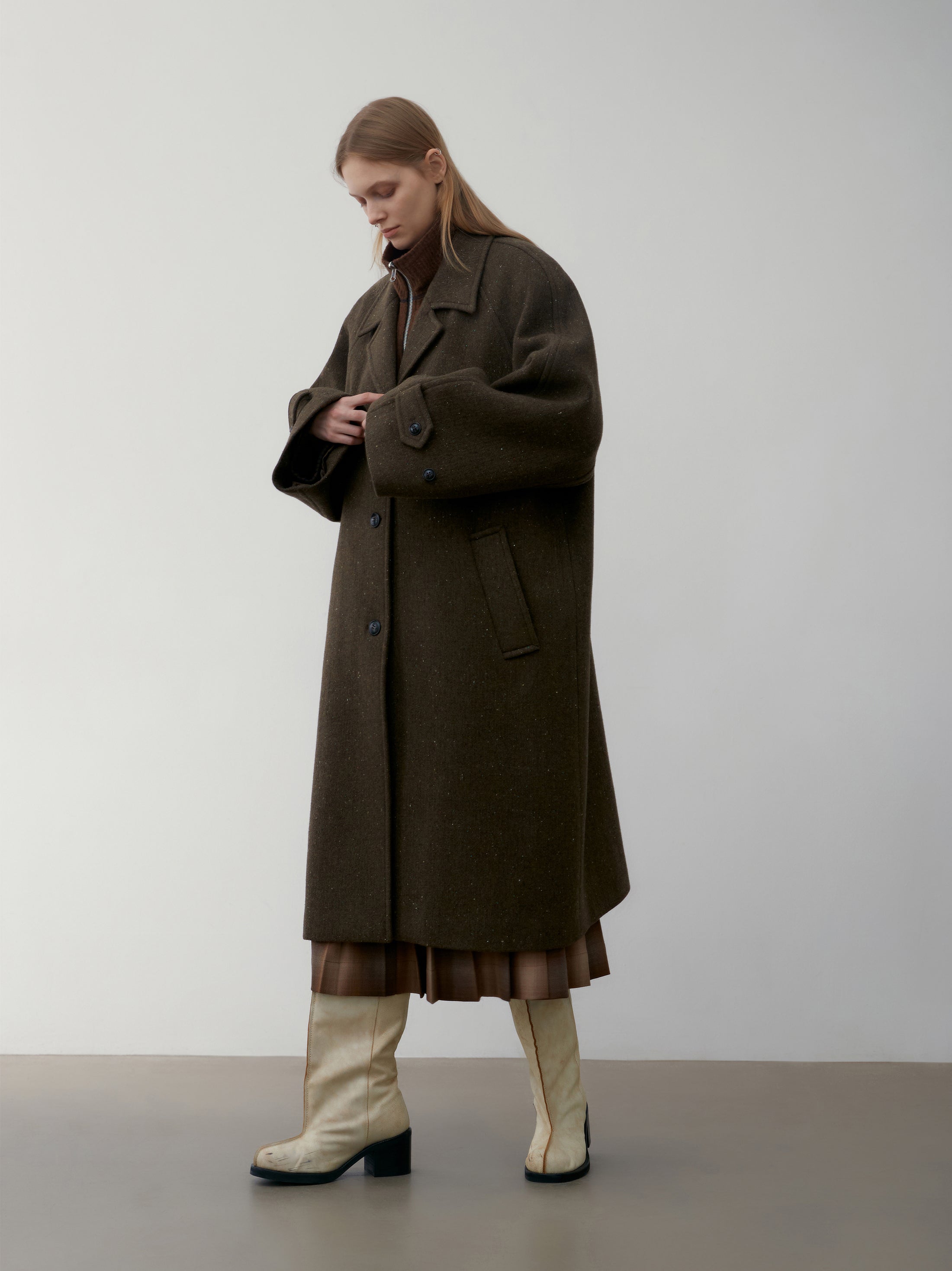 [low_classic] CASHMERE RAGLAN SLEEVE COAT
KHAKI