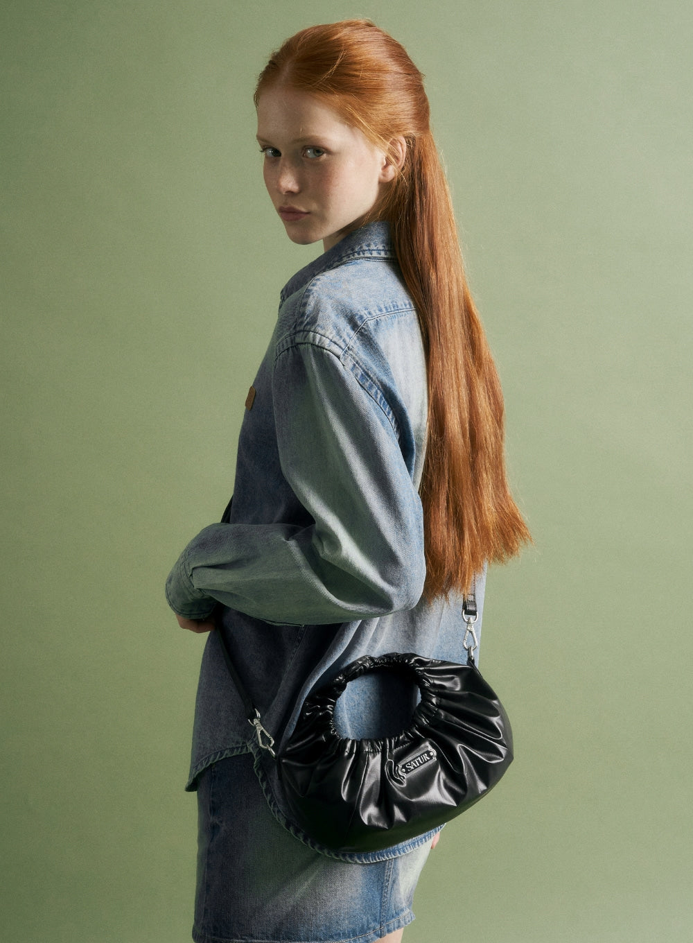 [satur] Scrunchie Small Hand Bag - Black