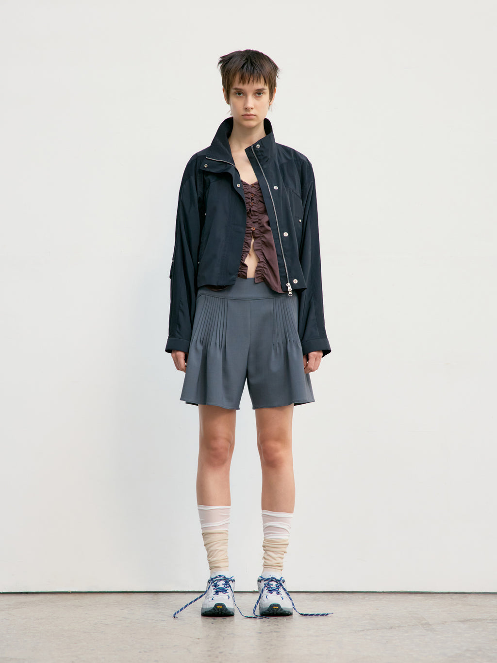 Low Classic Contrast Zip-Up Short Jacket Black