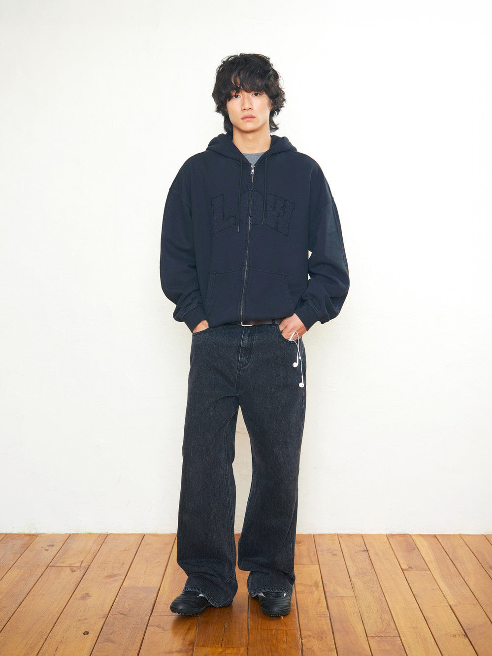 Low Classic Low Washed Zip-Up Hoodie Black
