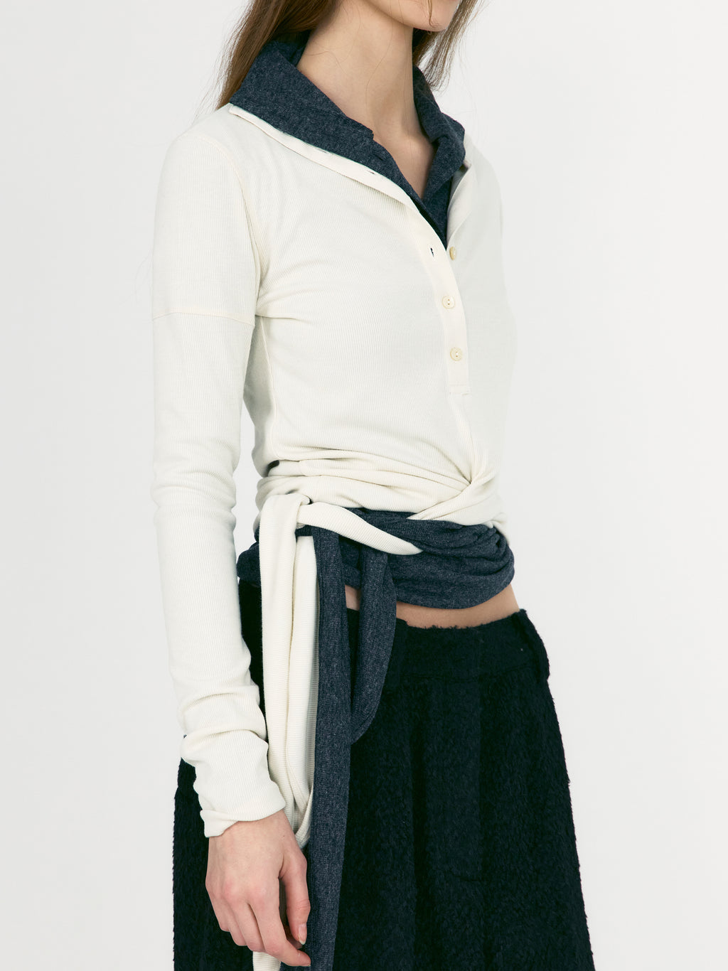 [low_classic] Button Up Wrap T-Shirt
Cream