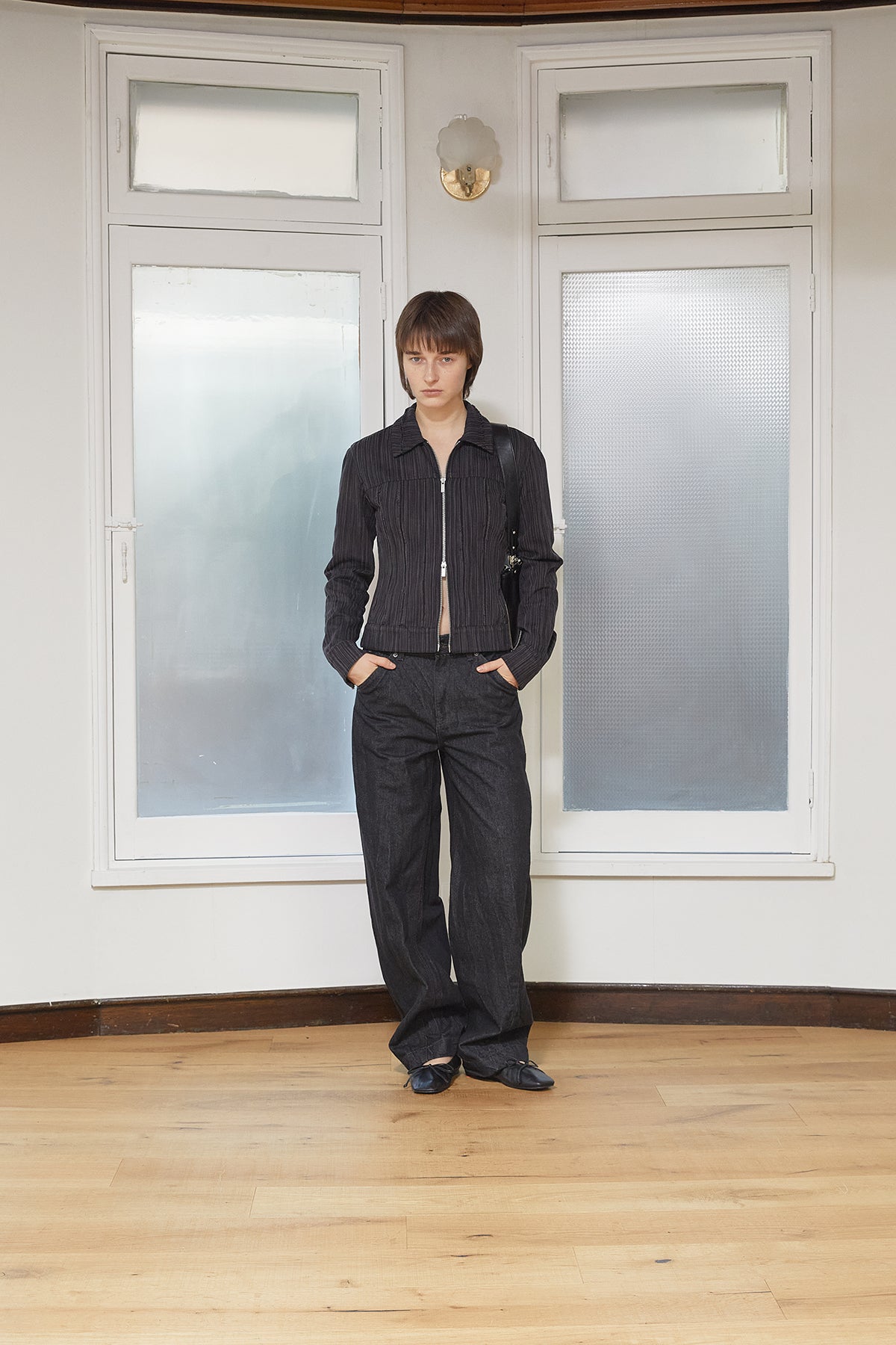 [matinkim] CUT OUT SLIM ZIP UP JUMPER IN CHARCOAL