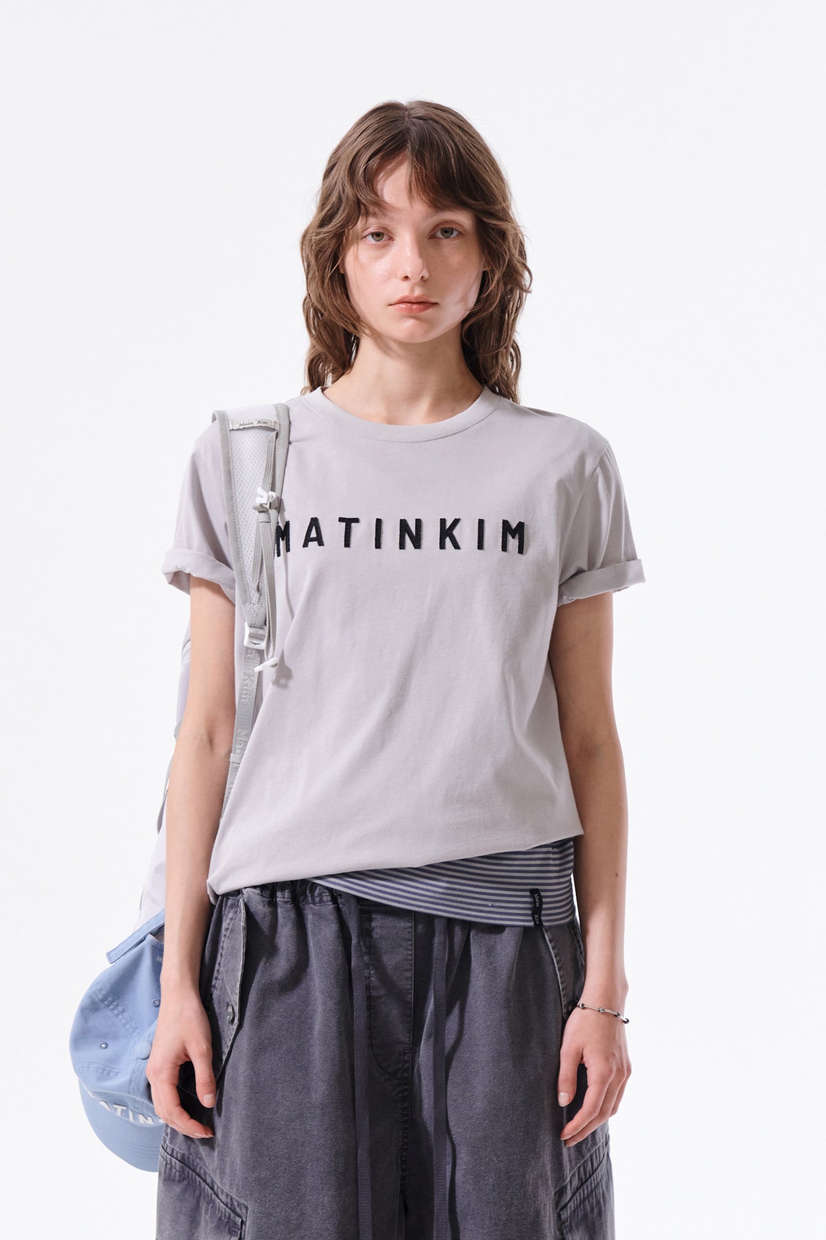 [matinkim] Applique Felt Logo Top IN Grey