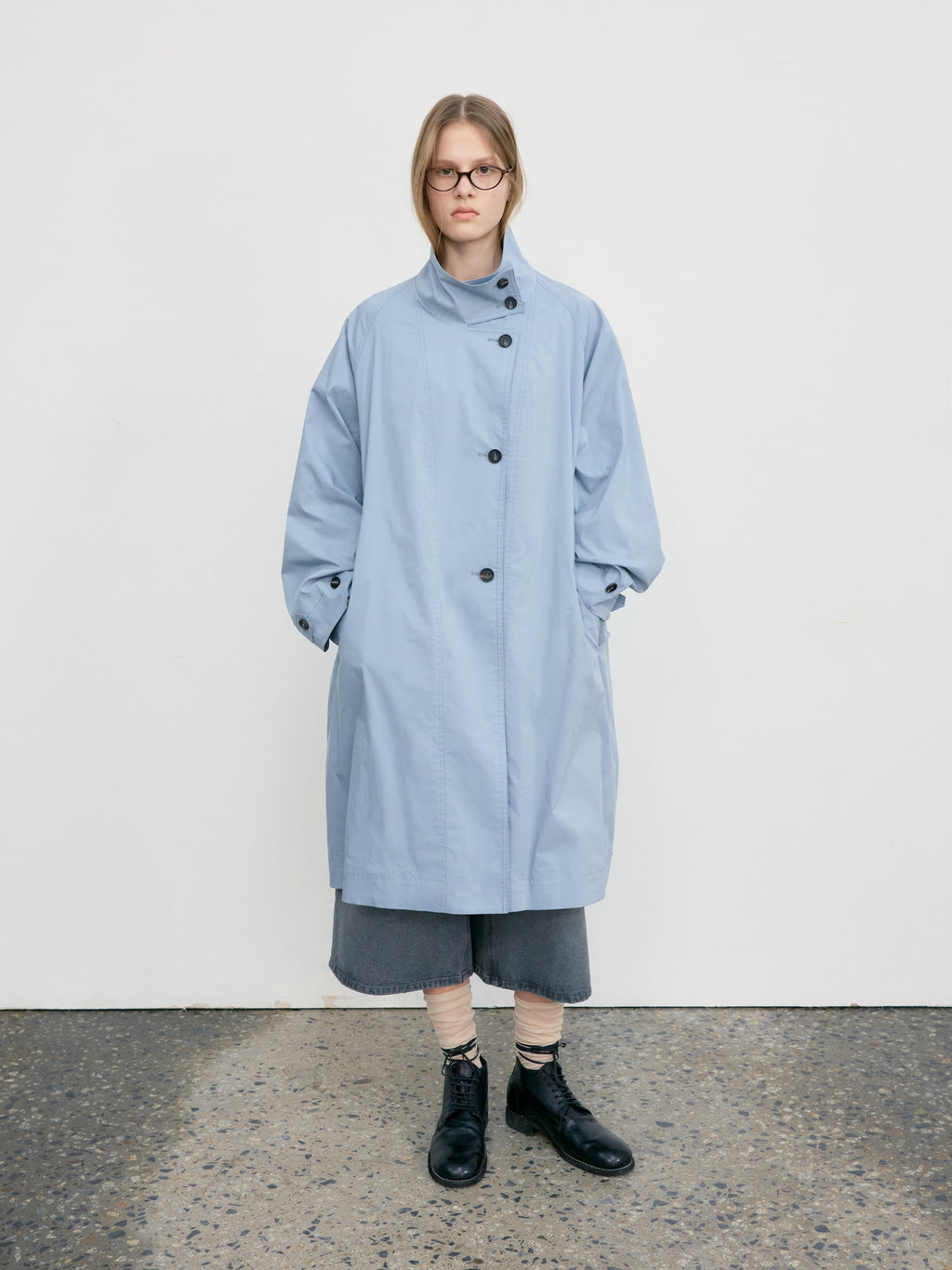 Low Classic Raglan High Neck Trench Coat Blue