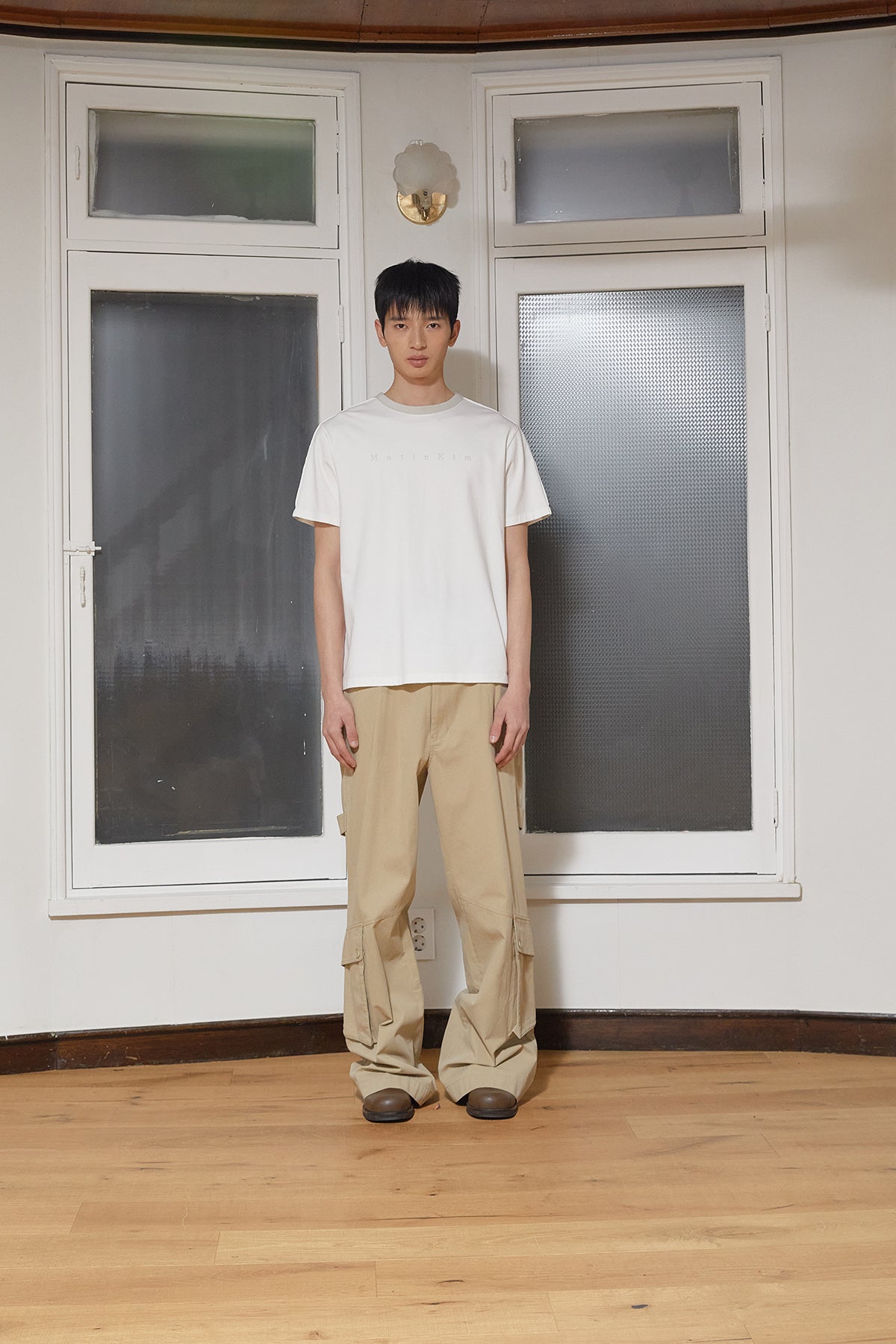 [matinkim] COLOR LINE POINT LOGO TOP FOR MEN IN WHITE