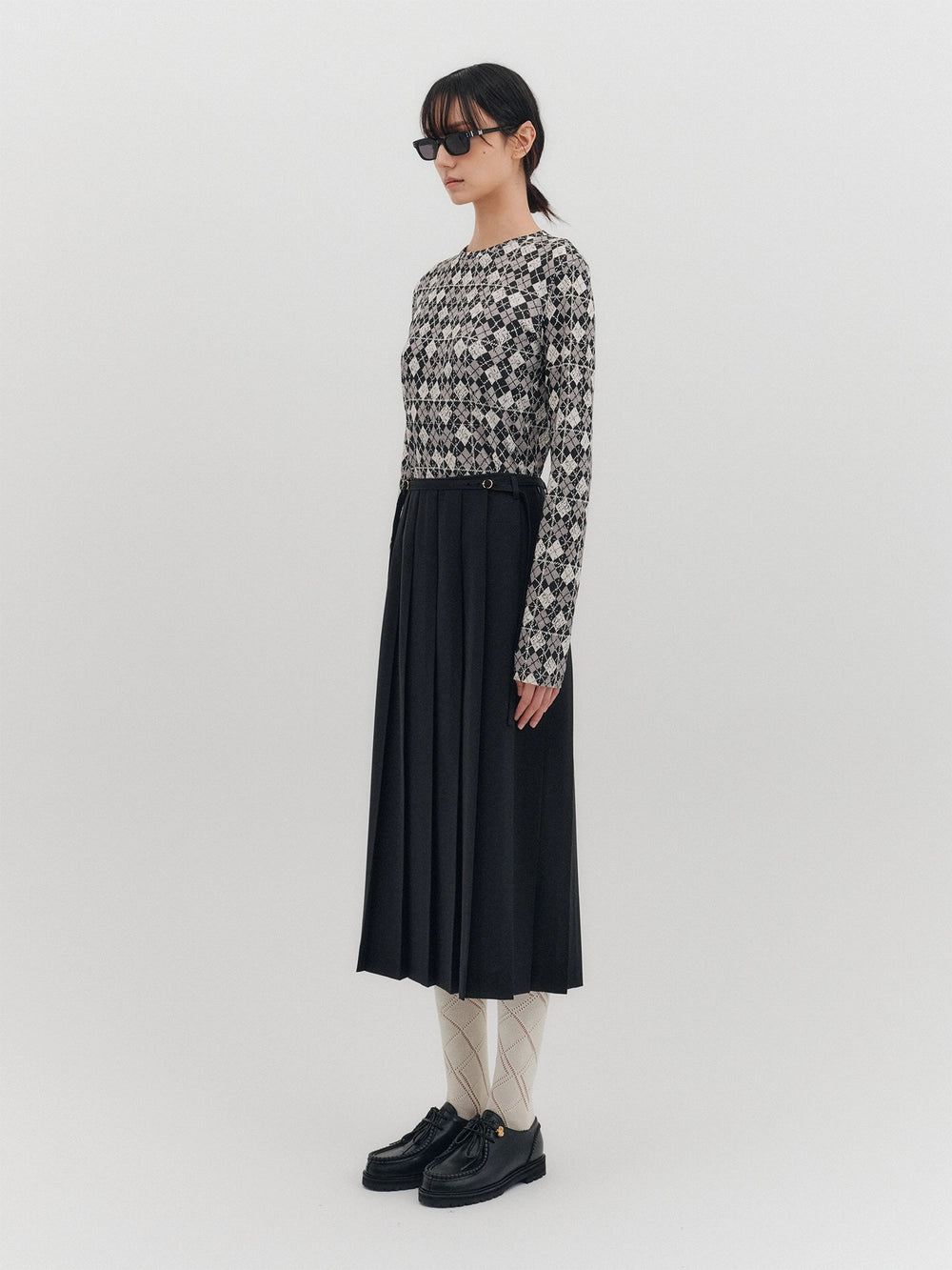 EENK Long Pleated Skirt - Black